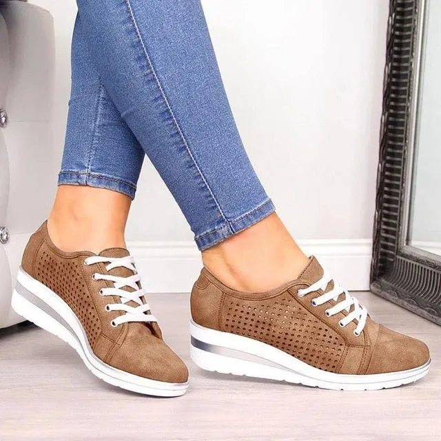 2020 New Summer Women Flats Shoes Female Hollow Breathable Mesh Casual Shoes for Ladies Slip on Flats Loafers Shoes Beach