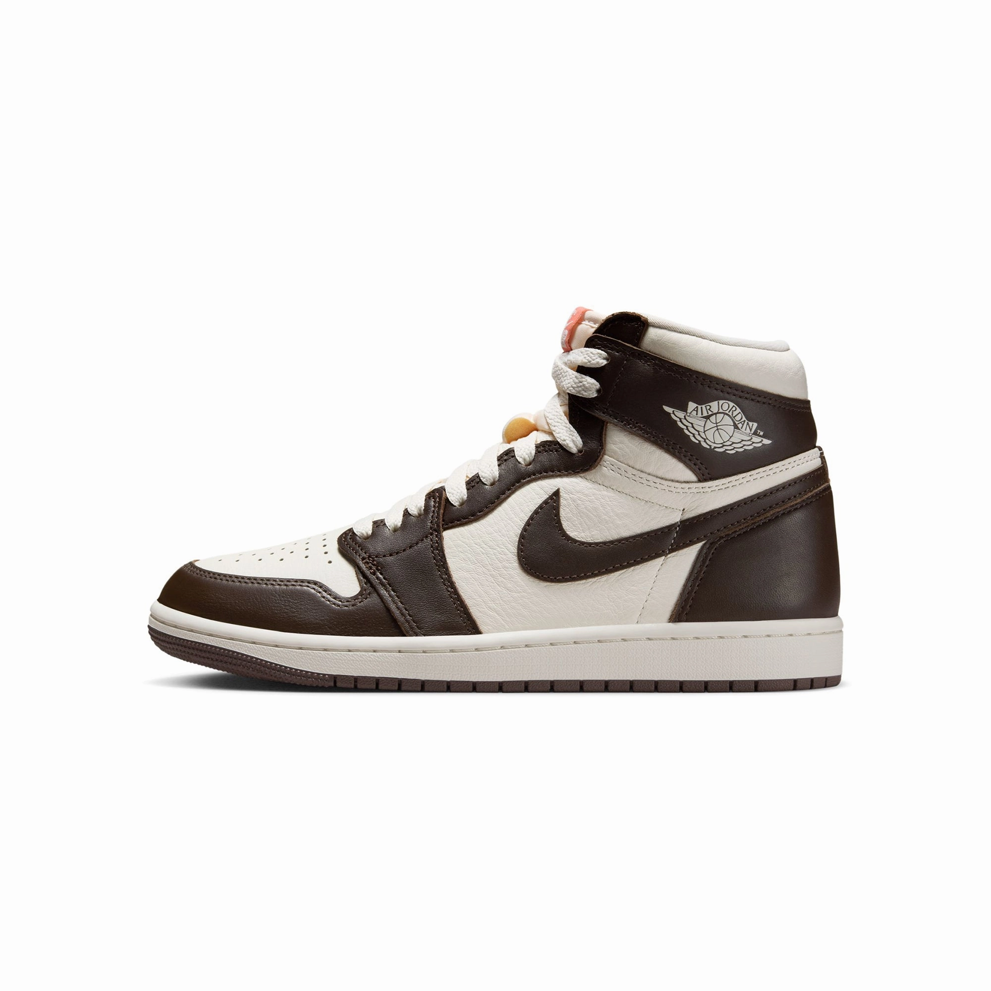 Air Jordan 1 Womens Retro High OG Shoes Soft ankle padding Thermoregulating