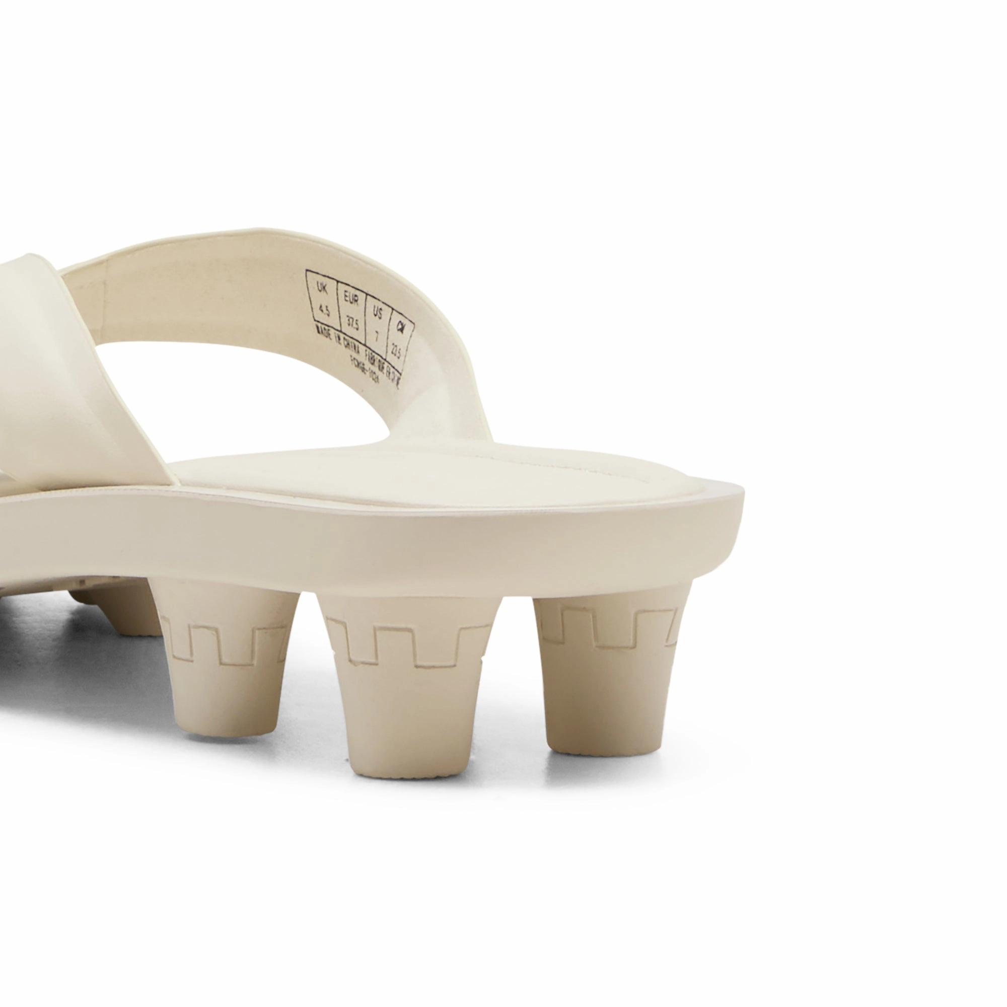 Heat Dissipating Design Vertical Groove Flex Puma x Fenty Womens Cat Cleat Heels