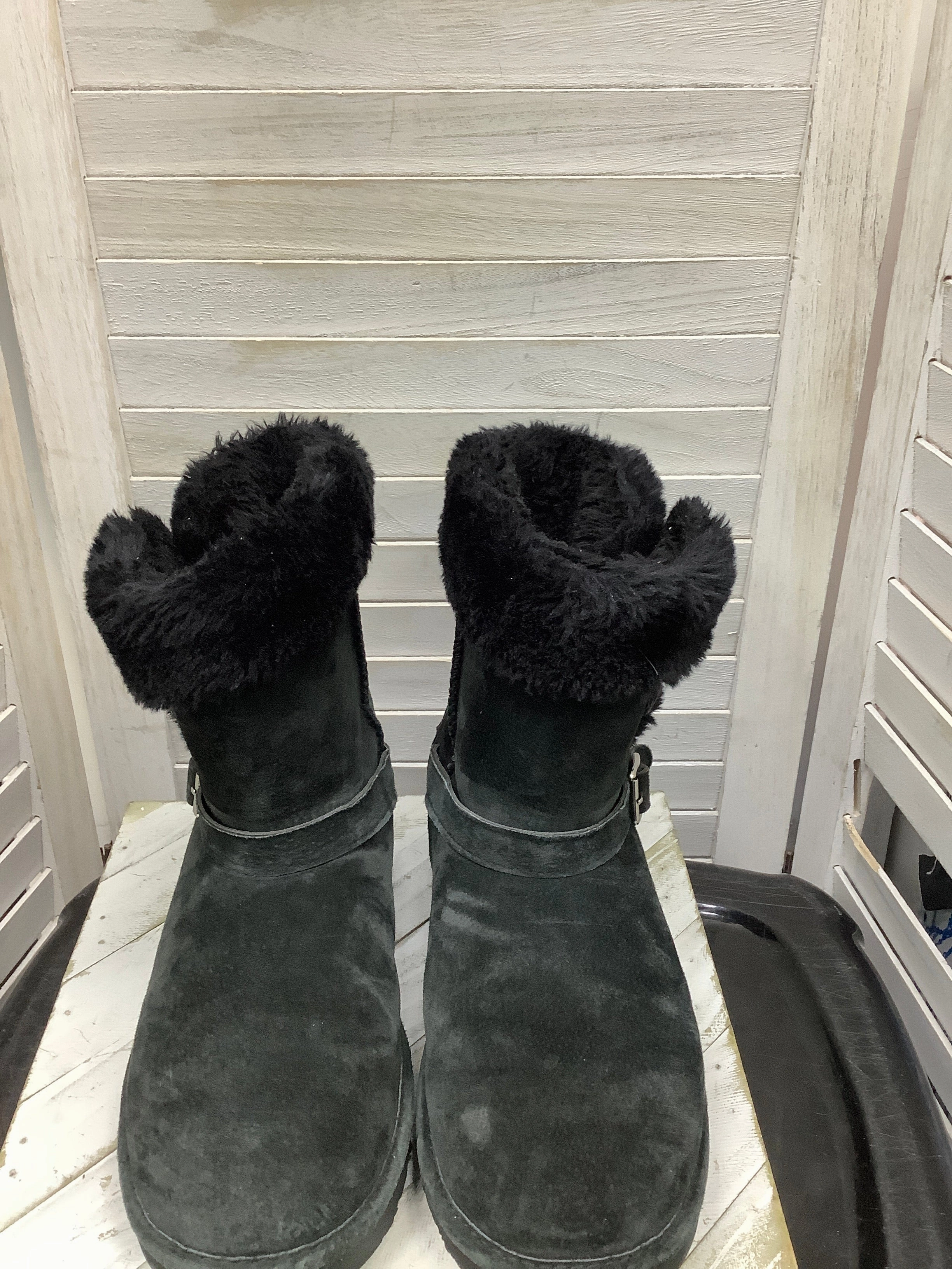 Tokyo Mode Boots Ankle Flats By Clothes Mentor  Size: 9.5