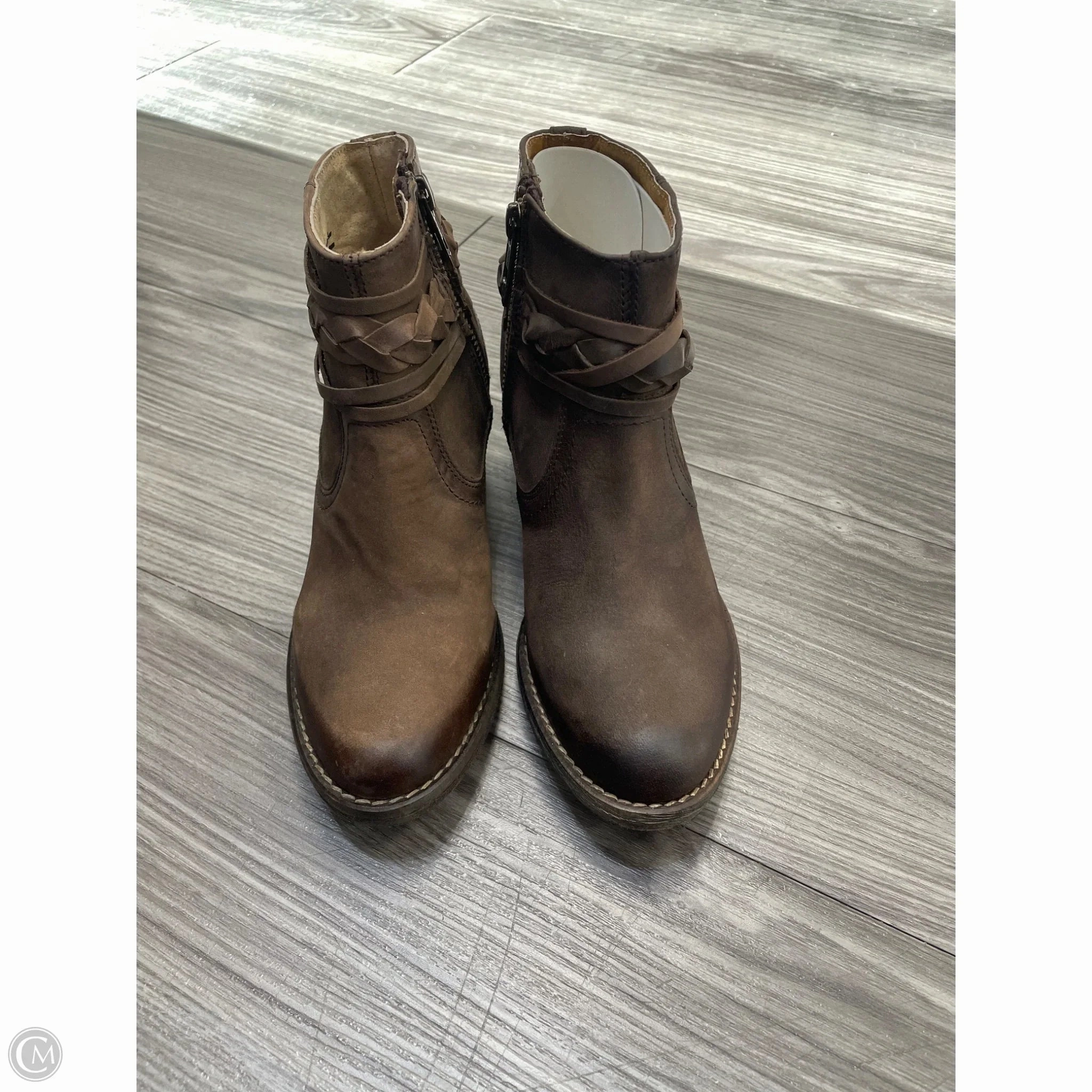 Boots Ankle Heels By Clothes Mentor In Brown, Size: 6.5 Lightweight Comfort