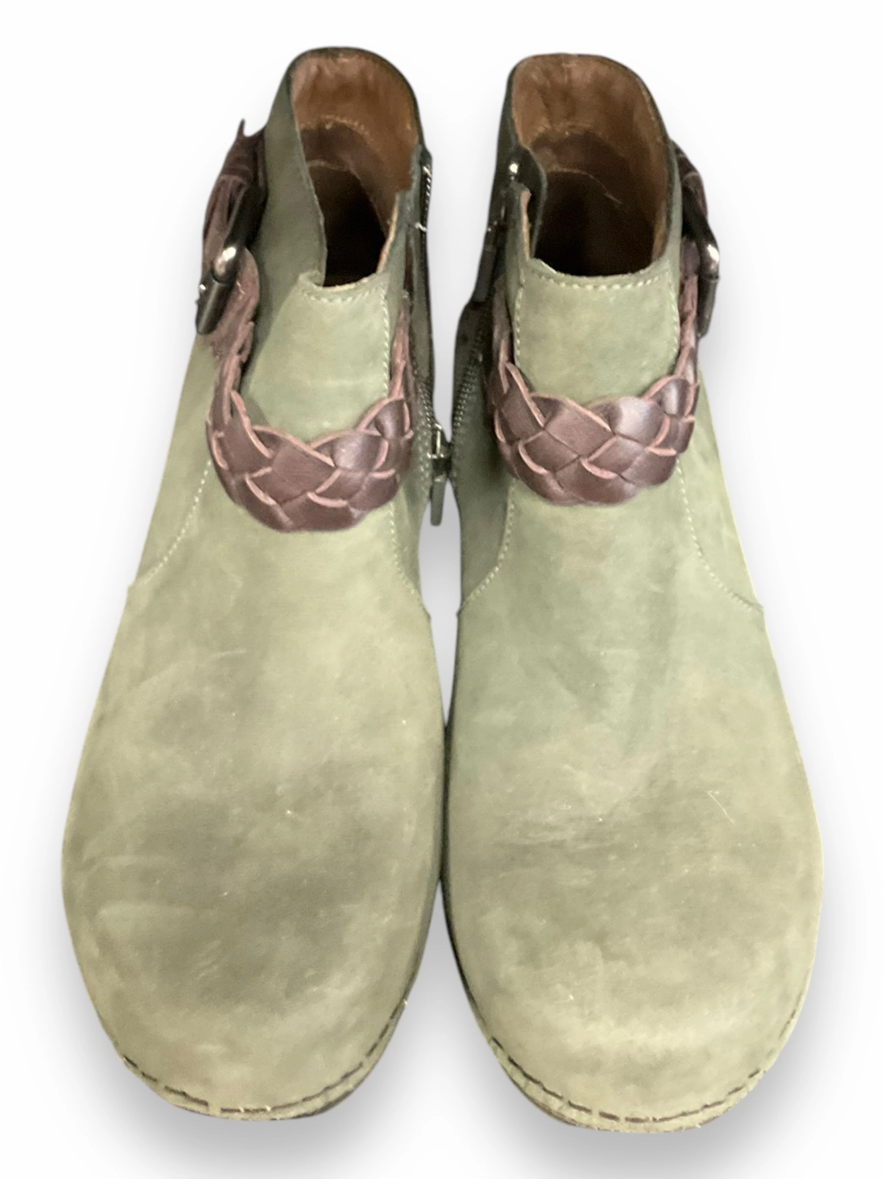 Boots Ankle Flats By Dansko In Green, Size: 5.5 Cushioned Step Functional Minimalist