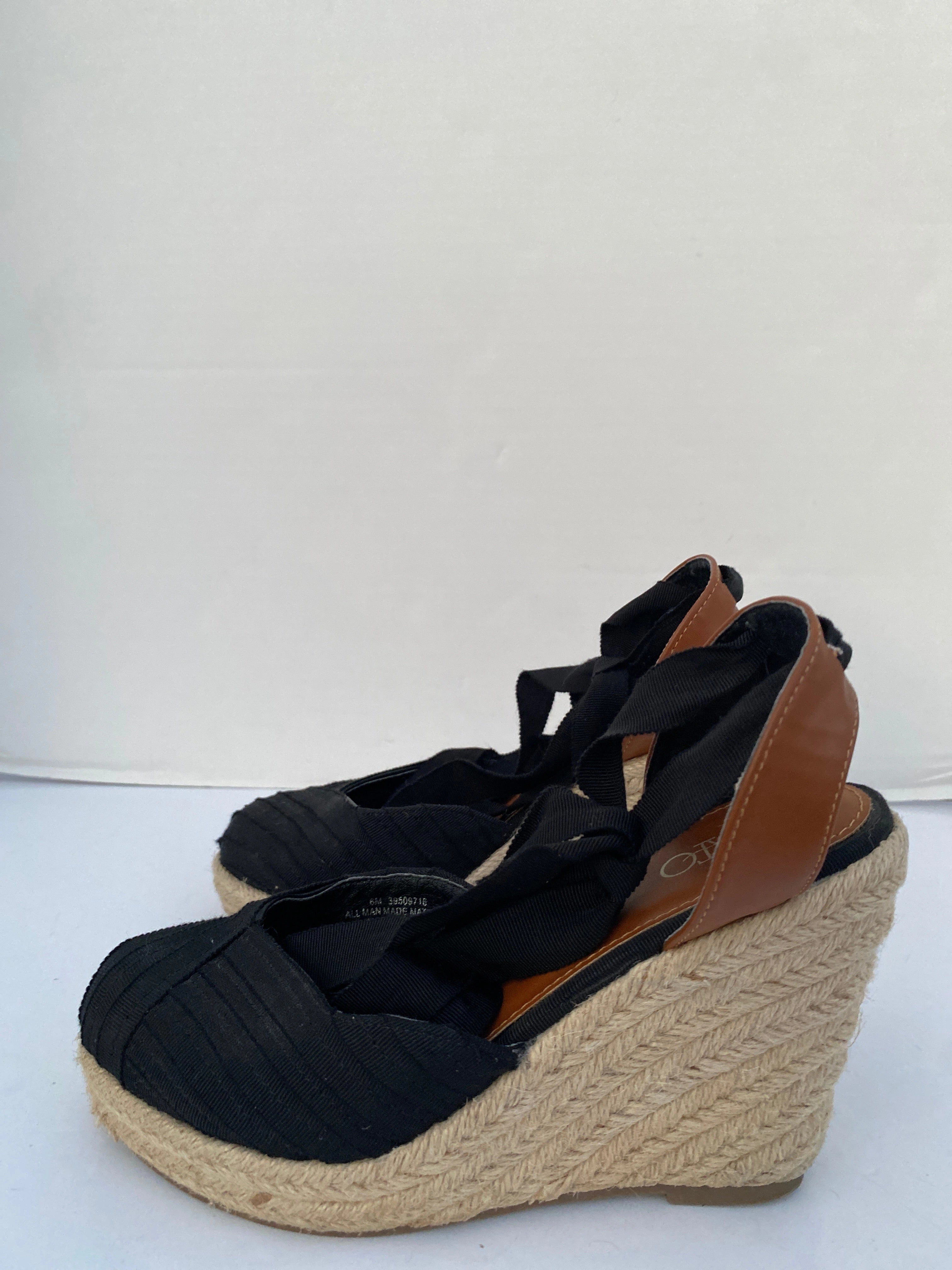 Black Shoes Heels Block Cato, Size 6 Metallic Heels