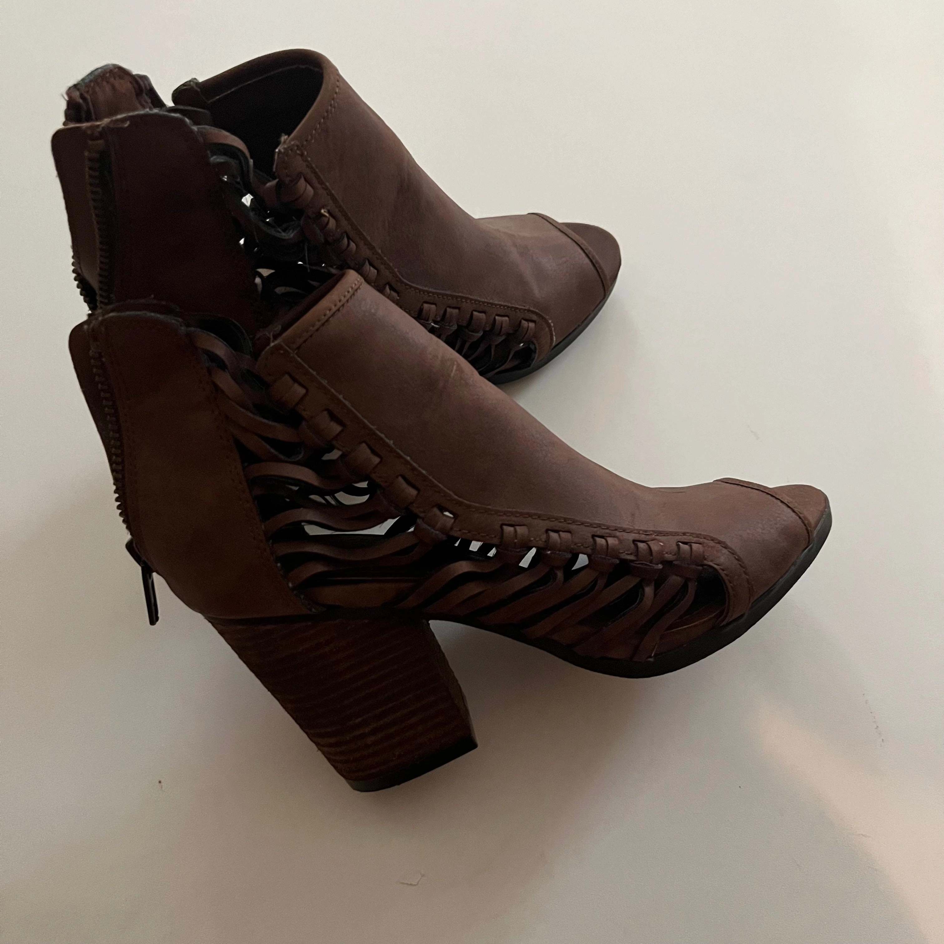 Brown Shoes Heels Block Clothes Mentor, Size 6 Luxury Heels for Office Lace Up