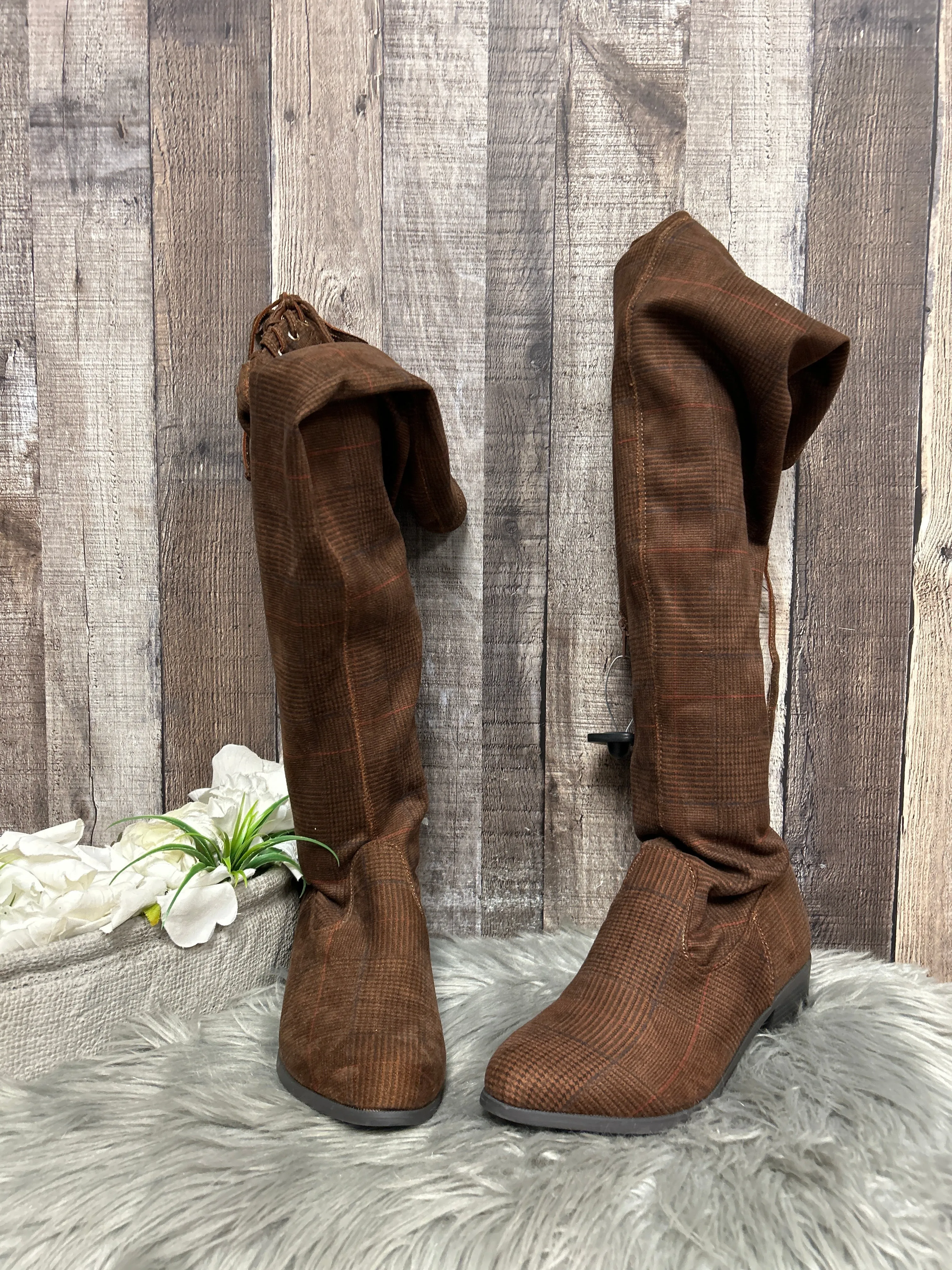Boots Knee Flats By Aerie In Brown, Size: 6 Cold-Weather Must
