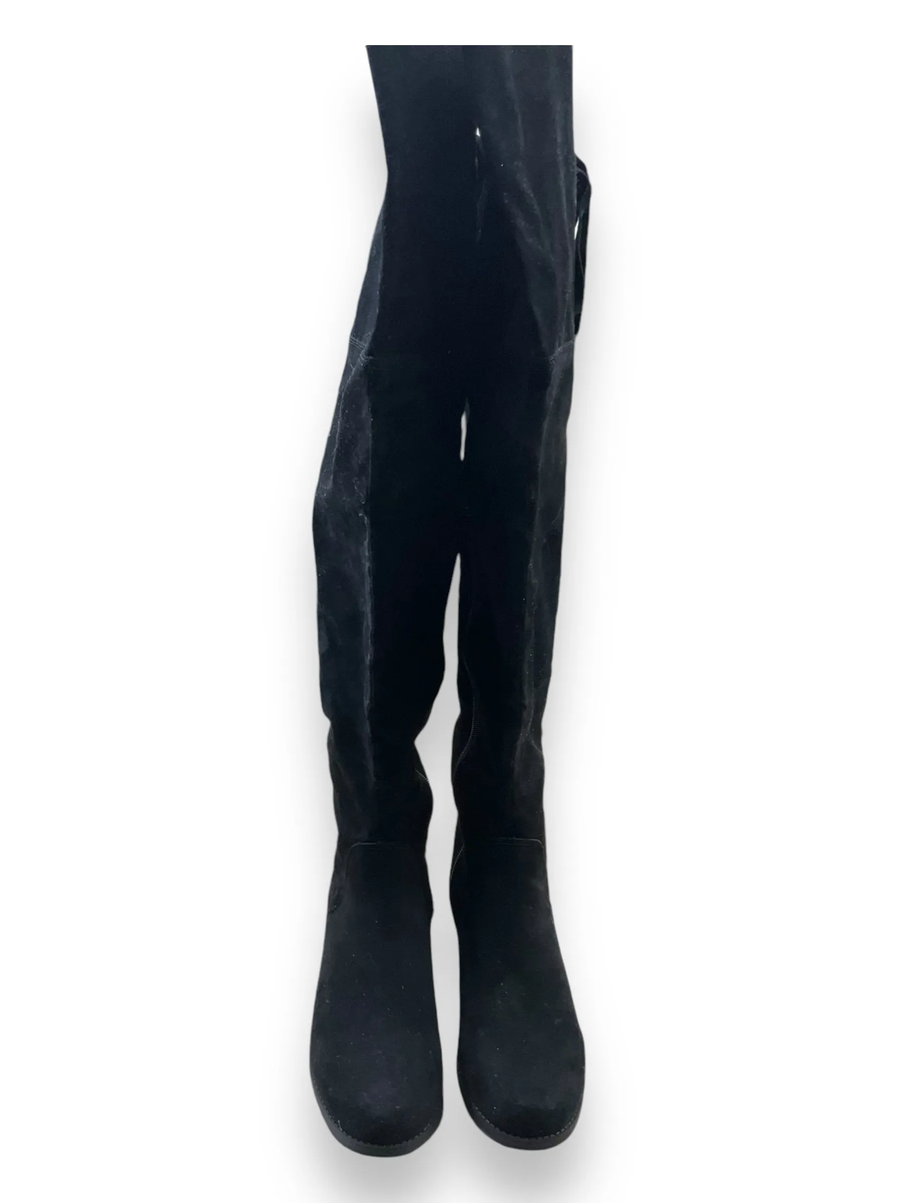 Side zipper Iconic Footwear Boots Knee Flats By Shoedazzle In Black, Size: 10