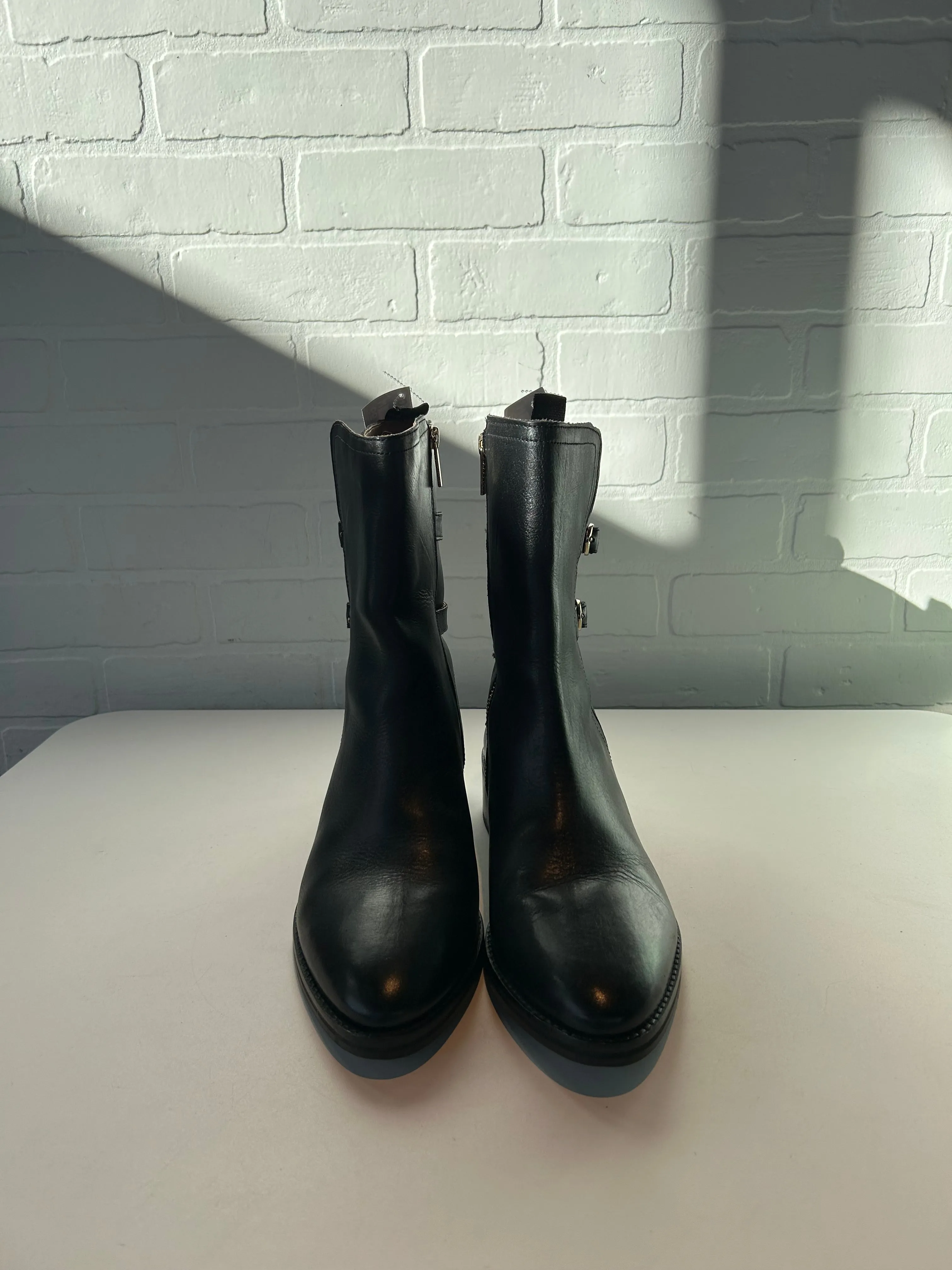 Boots Mid-calf Flats By Banana Republic In Black, Size: 10 Fashion Ready Comfy Fit