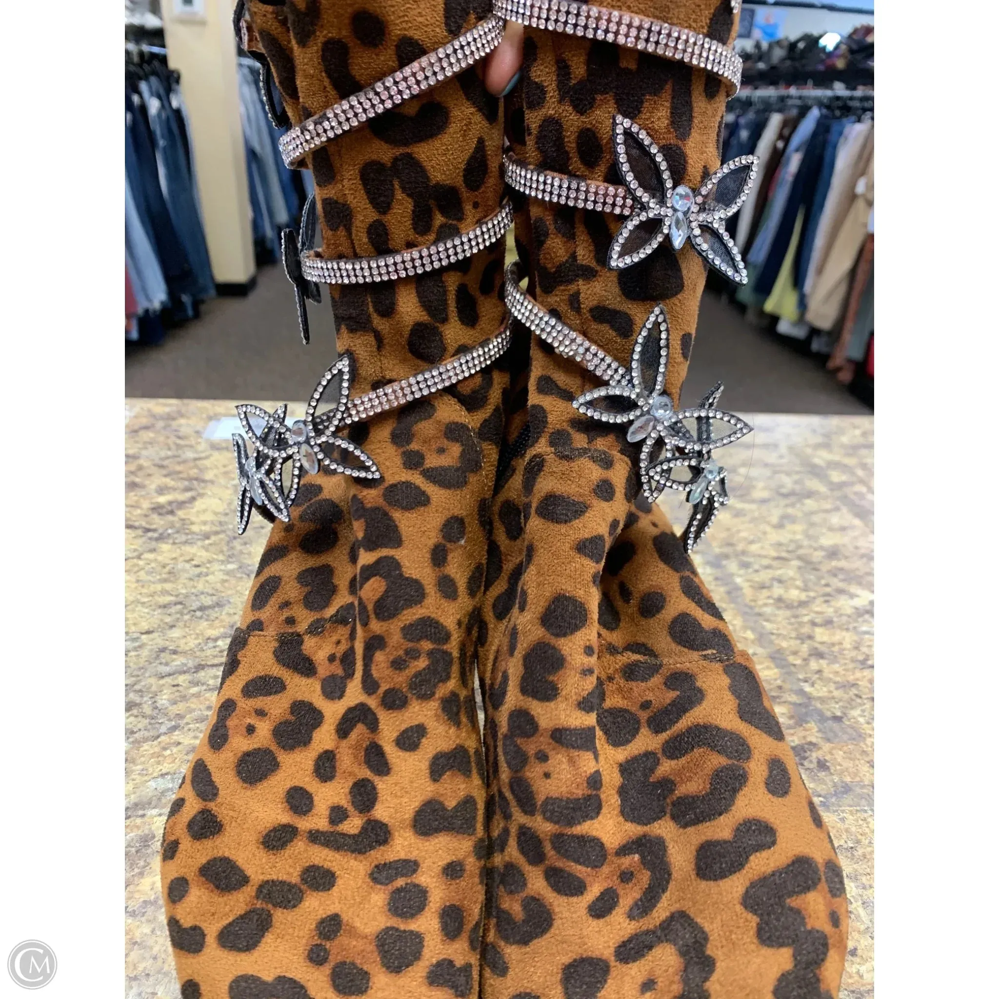 Boots Mid-calf Heels By Clothes Mentor In Animal Print, Size: 8.5 Winter Essentials Travel-Ready Style