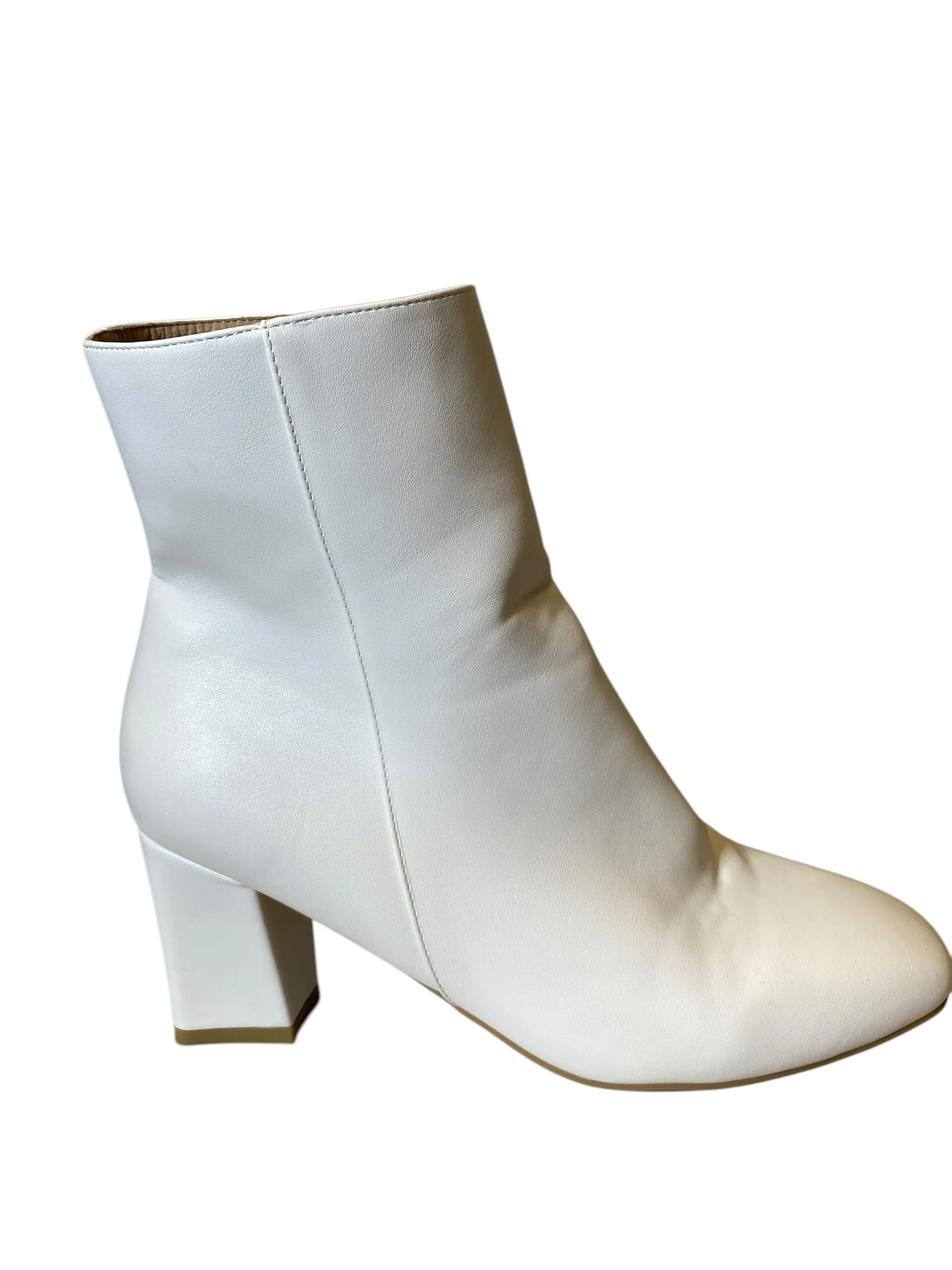Sleek Shape Smart Pair Boots Mid-calf Heels By Cmc In White, Size: 9.5