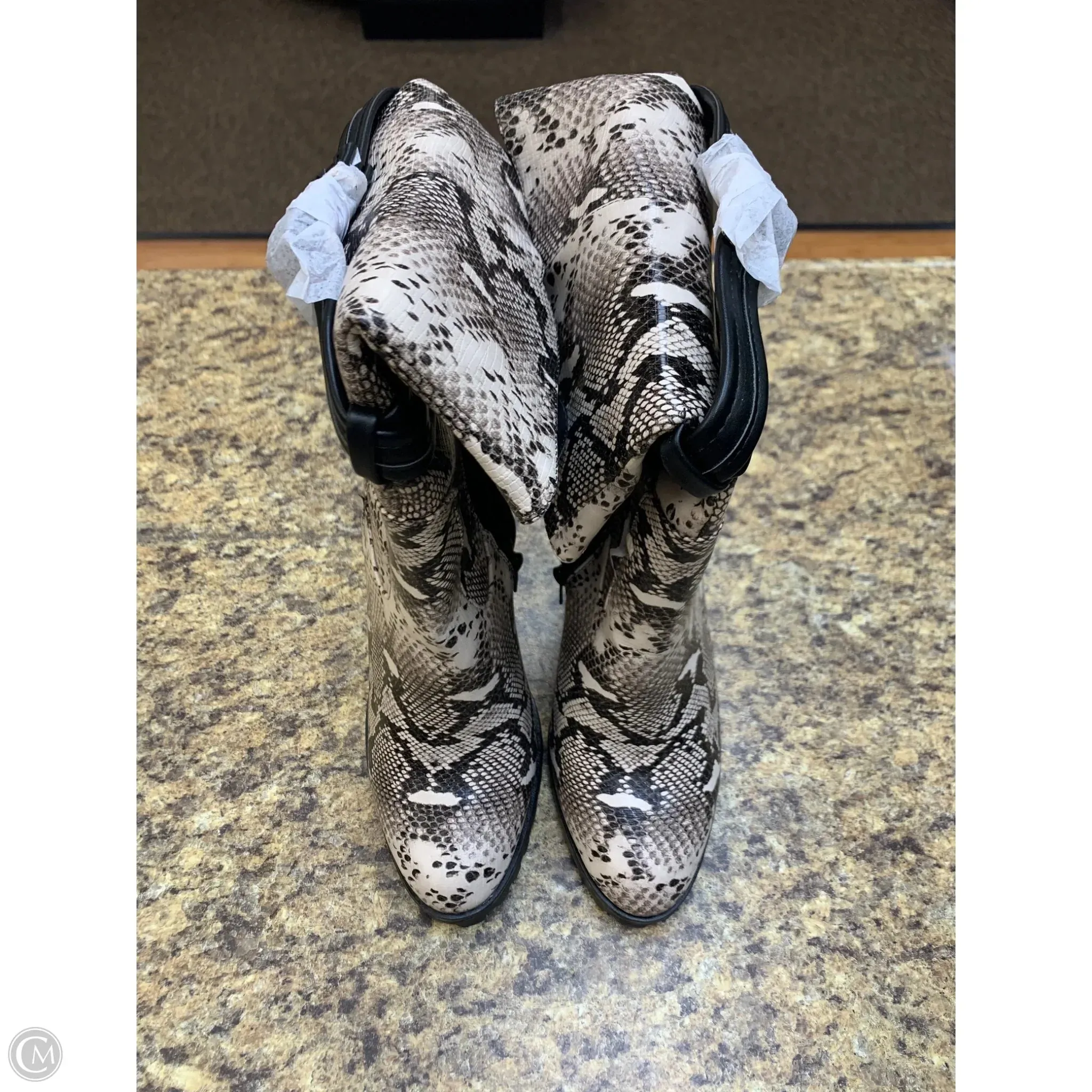Boots Mid-calf Heels By Shoedazzle In Snakeskin Print, Size: 8 Cozy Chic Versatile Pair