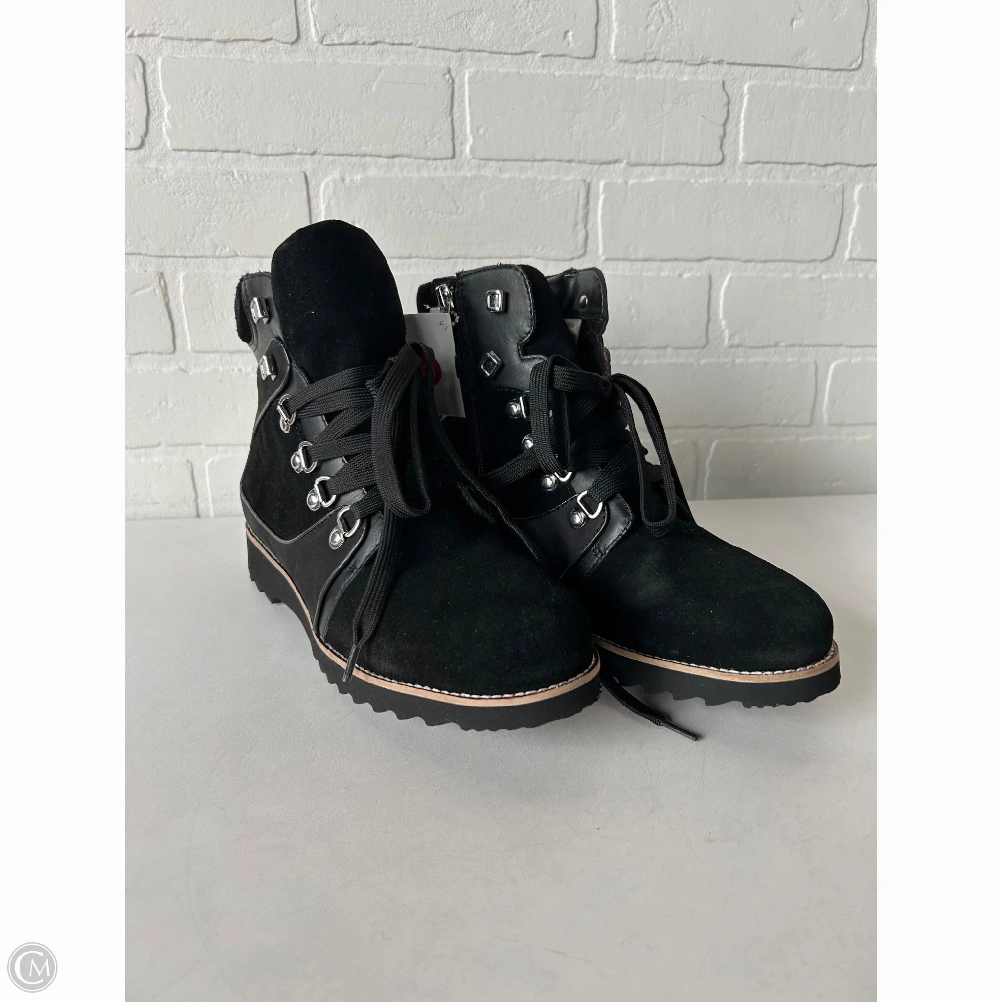 Adventure Driven Boots Ankle Flats By Blondo In Black, Size: 9