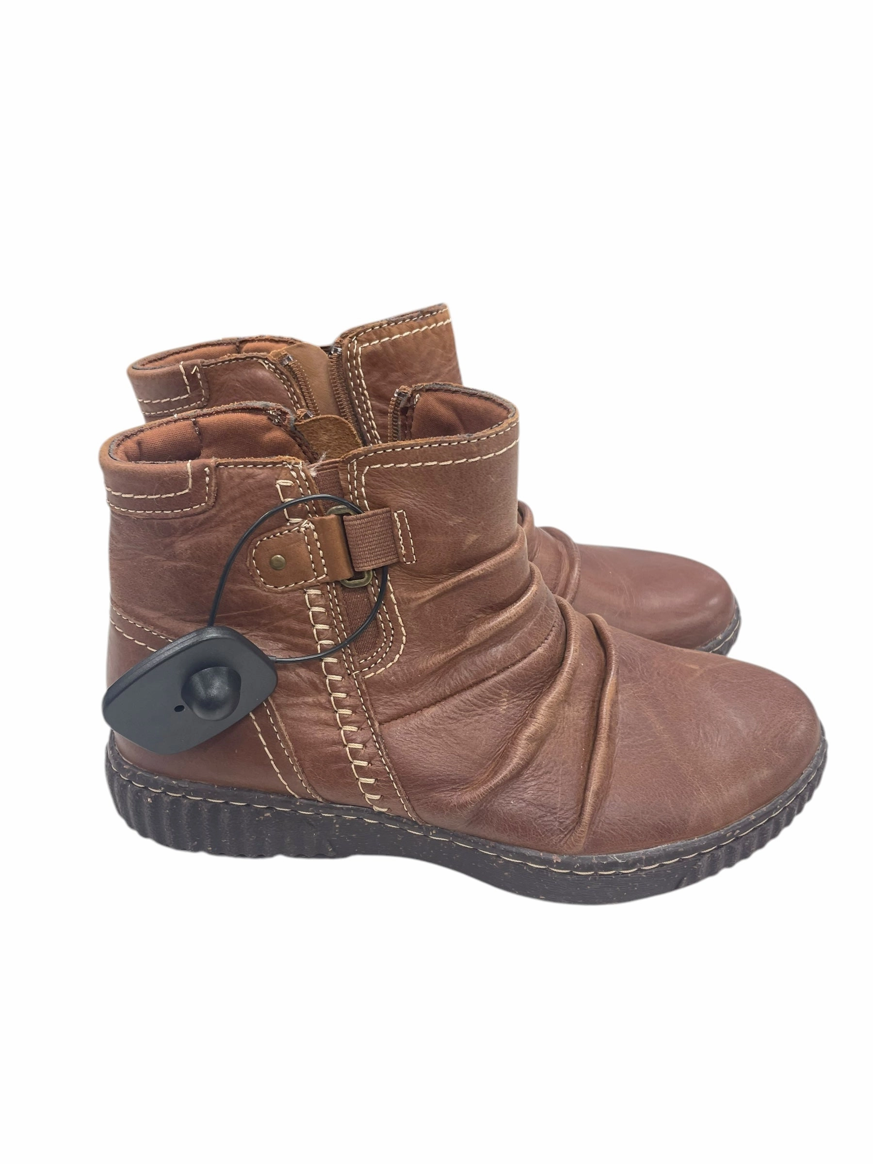 Artist Modern Utility Boots Ankle Flats By Clarks In Brown, Size: 7.5