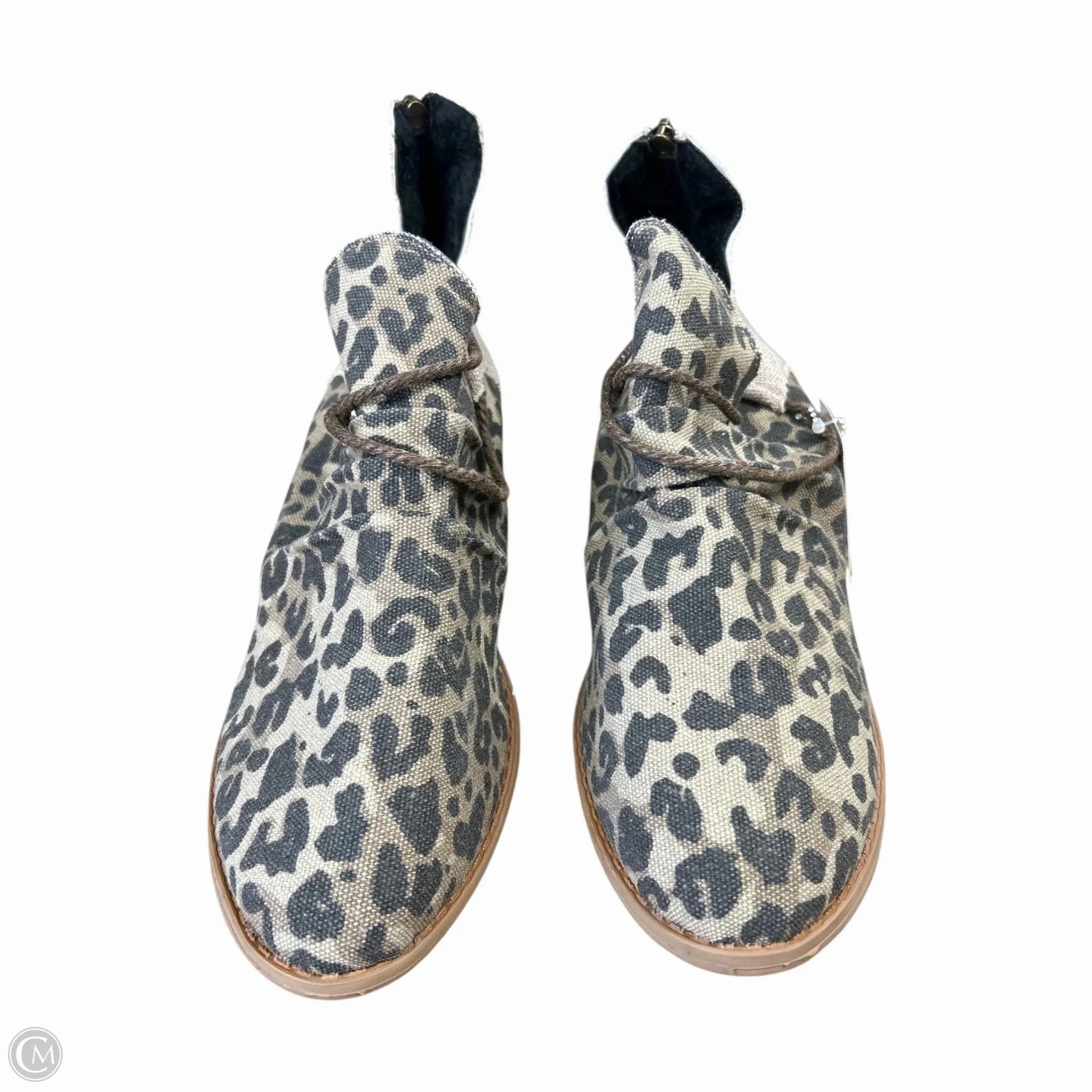 Shock Dispersing Plate Boots Ankle Flats By Clothes Mentor In Animal Print, Size: 8.5