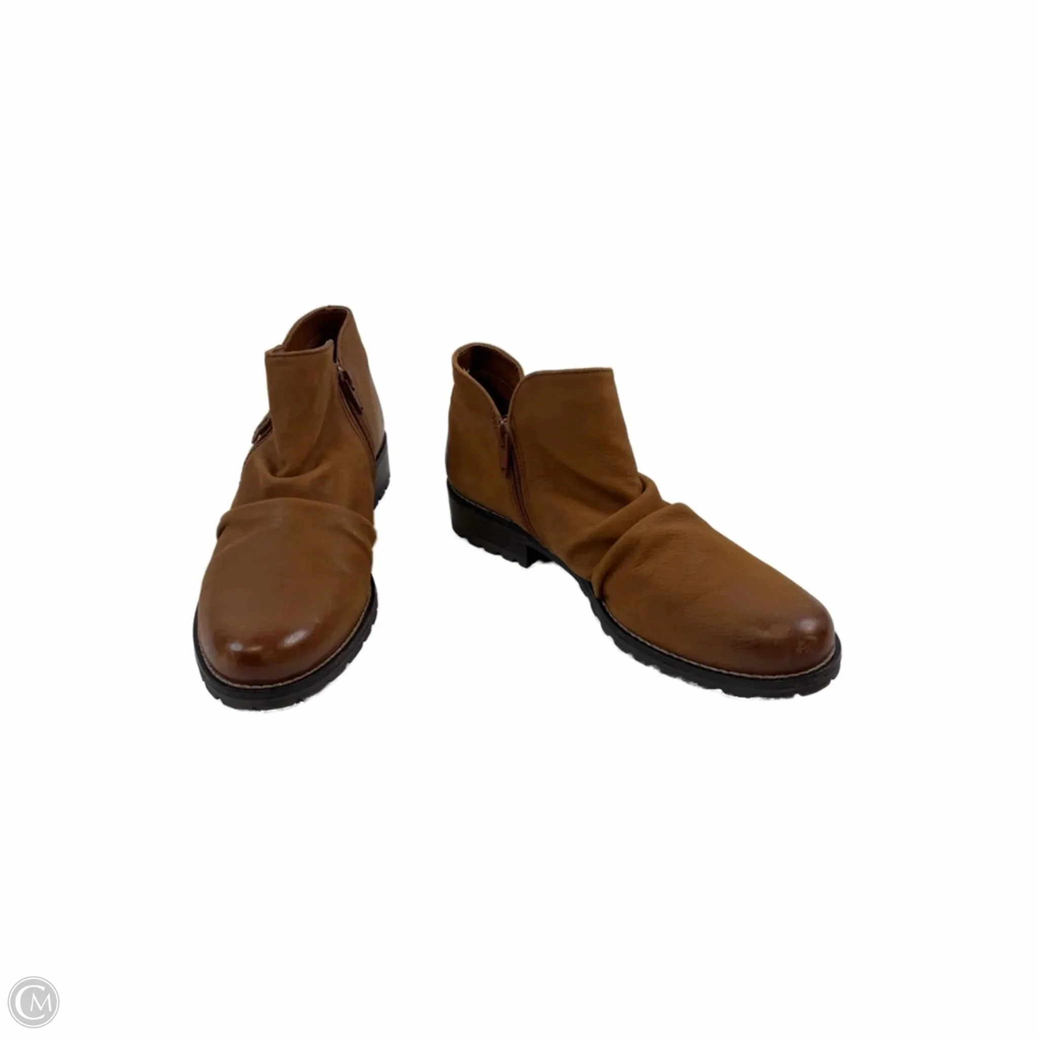 Padded Interior City Walking Secure fit Boots Ankle Flats By Clothes Mentor In Tan, Size: 10