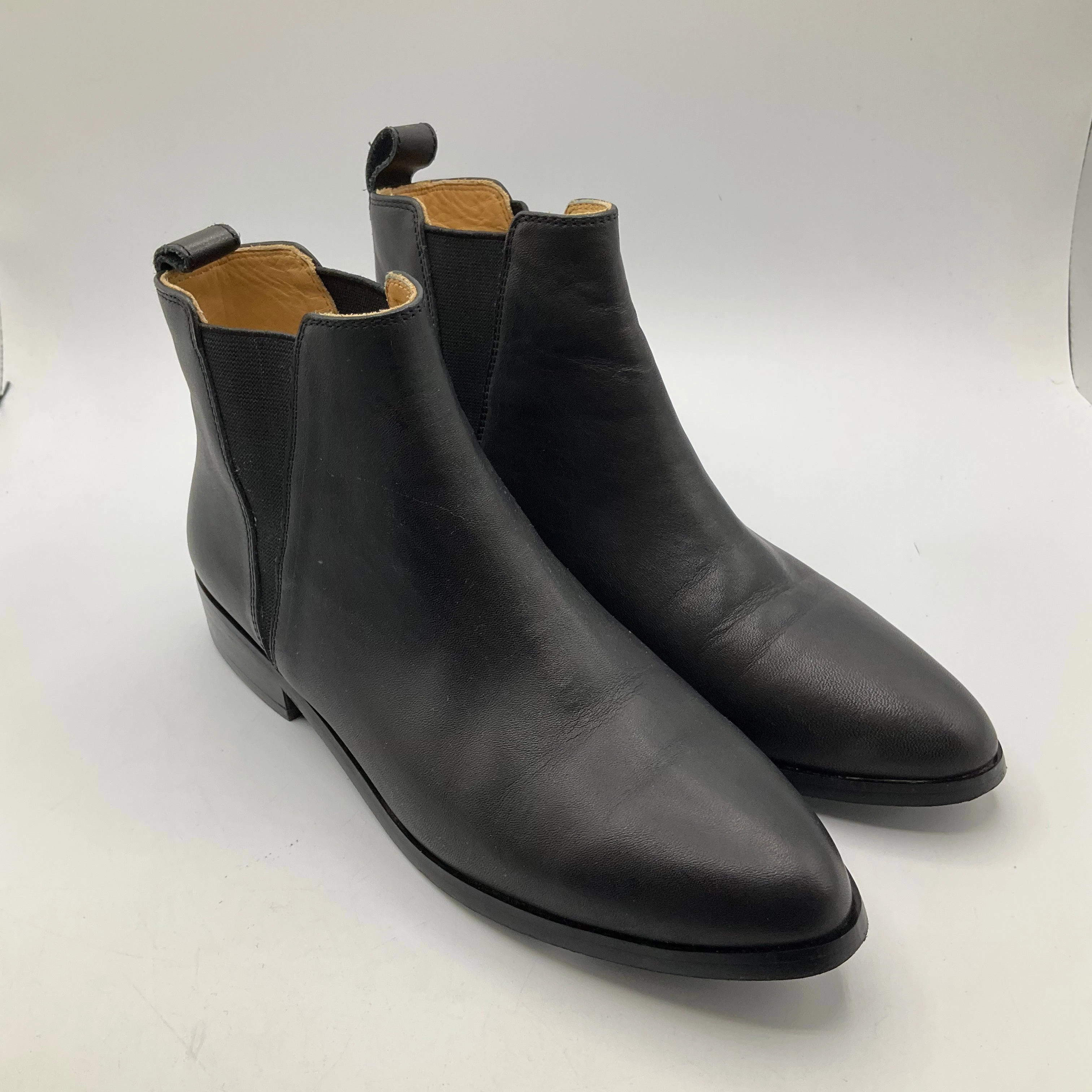Social Butterfly Boots Ankle Flats By Cmb In Black, Size: 6.5
