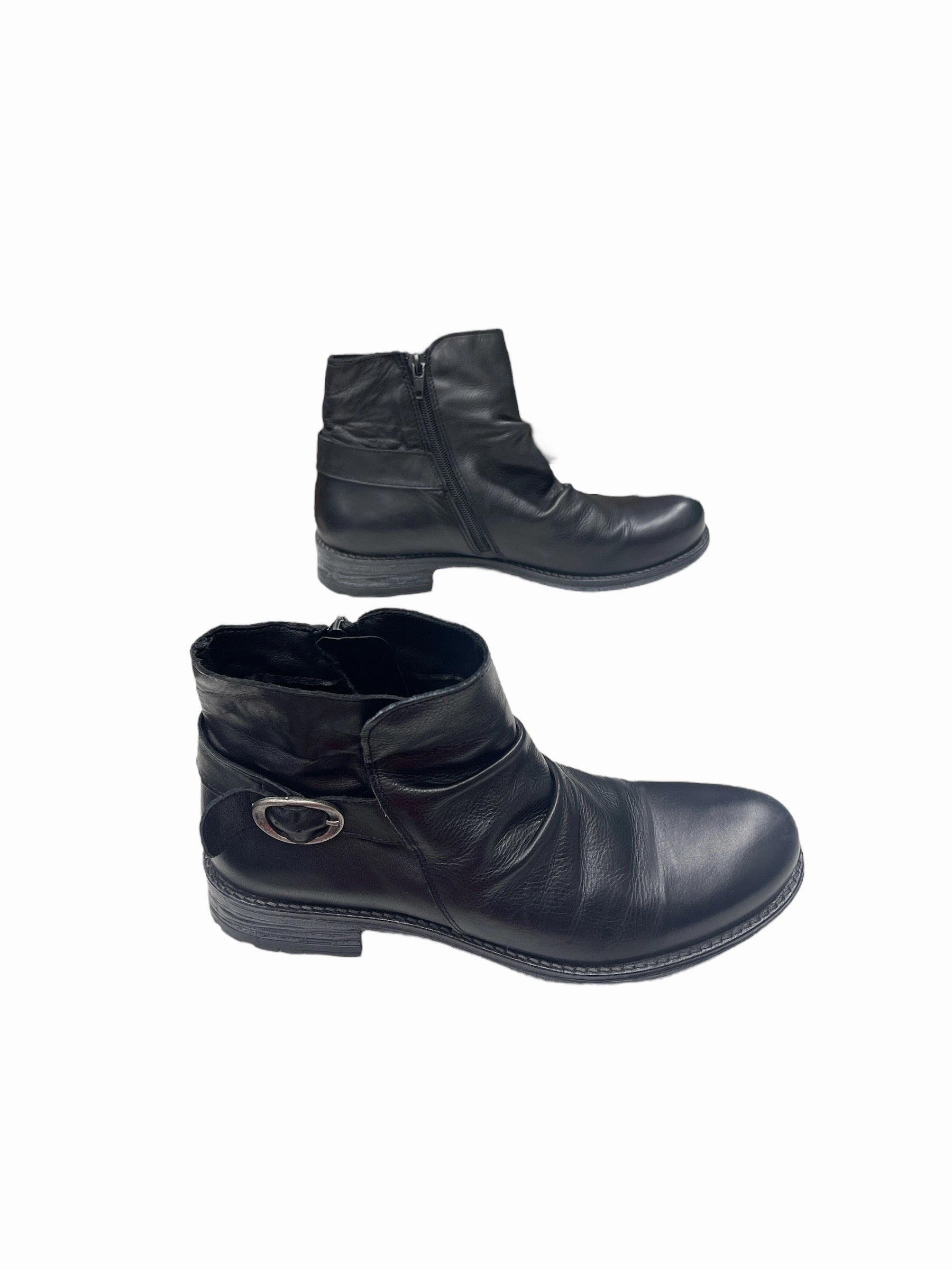 Shockproof Calm Flow Boots Ankle Flats By Cmc In Black