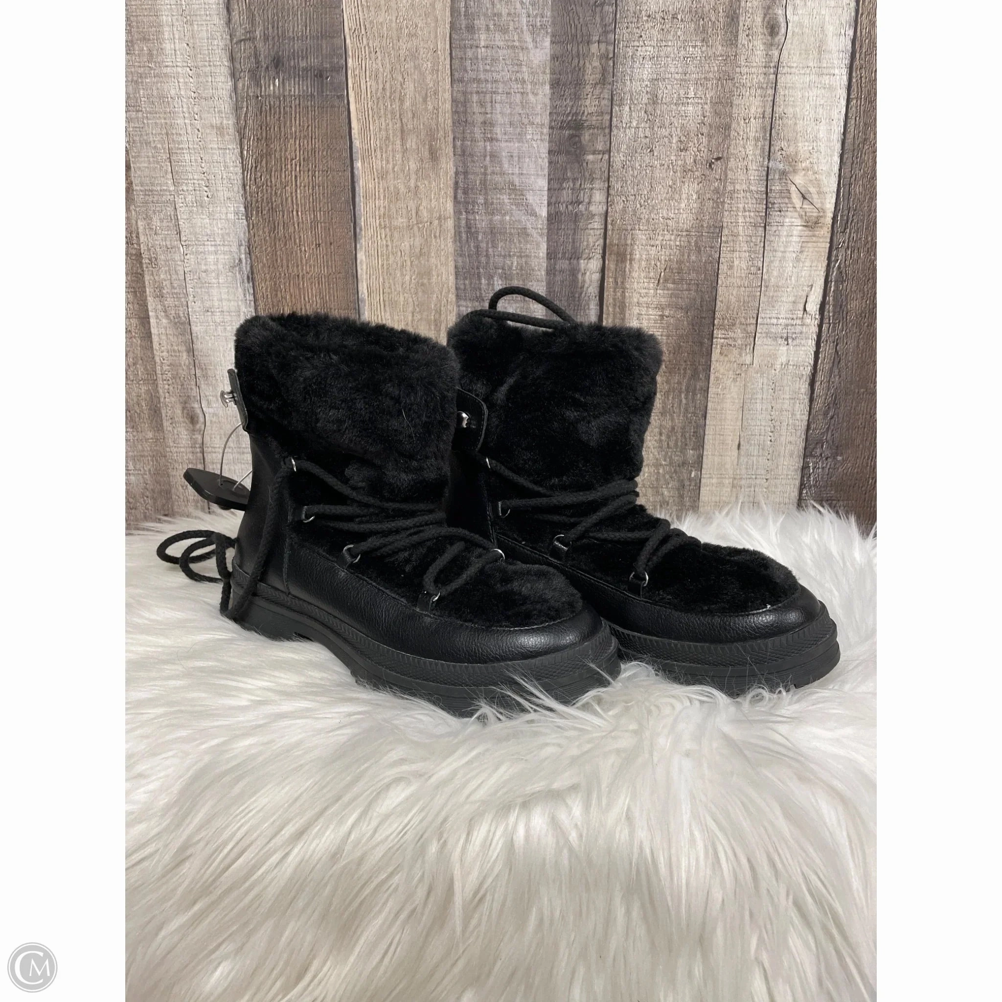 Boots Ankle Flats By Cme In Black, Size: 6.5 Traction Grip
