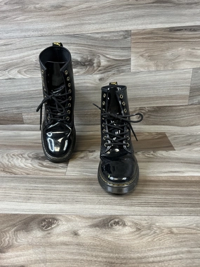 Cushioned heel Padded Collar Support Boots Ankle Flats By Dr Martens  Size: 8