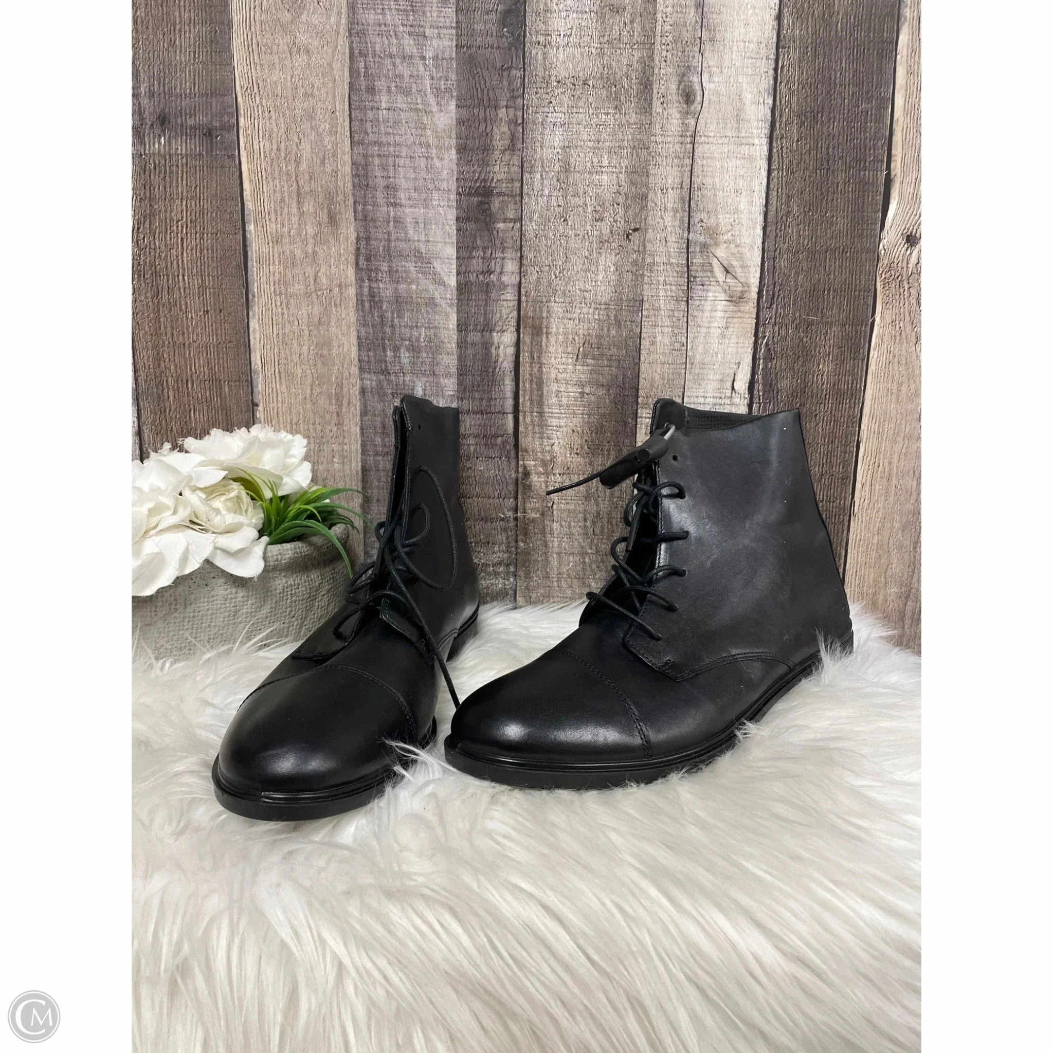 Boots Ankle Flats By Ecco In Black, Size: 11 Dust proof Rubber Tread Pattern