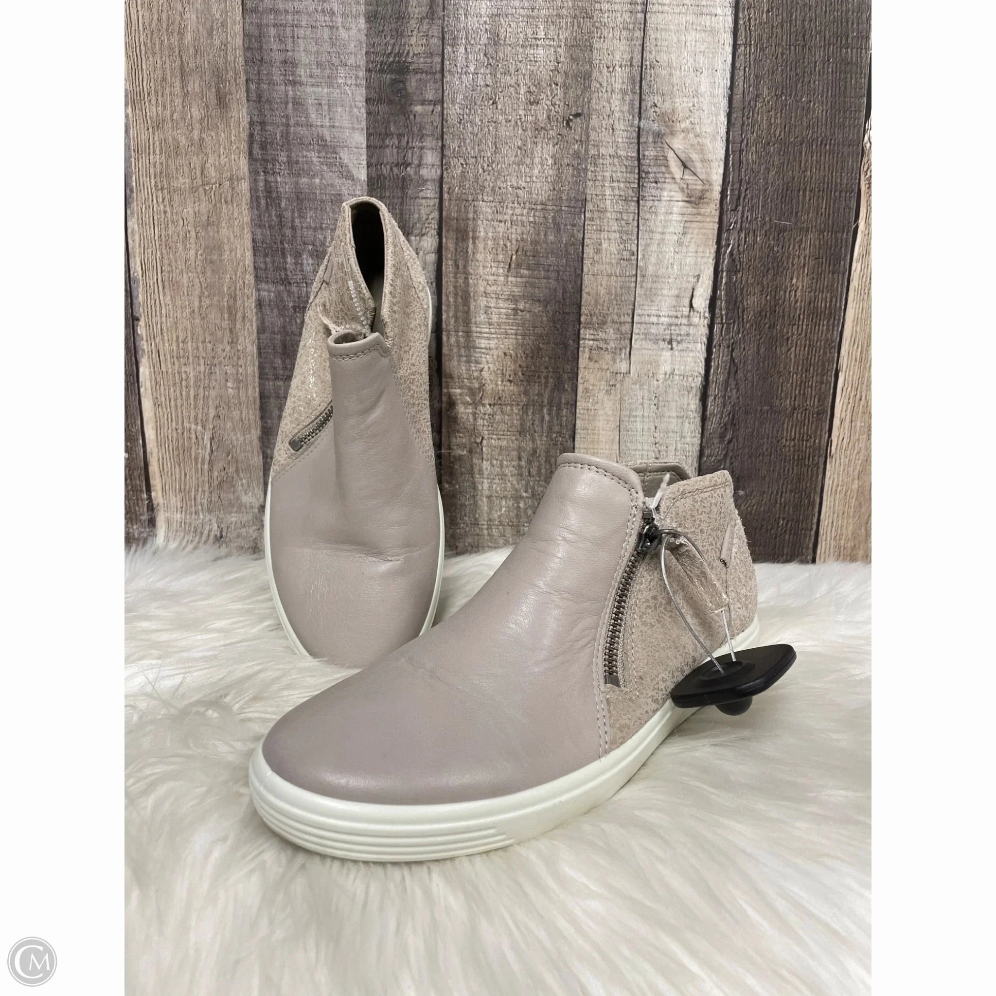 Natural Fit Construction Worker Boots Ankle Flats By Ecco In Grey, Size: 6