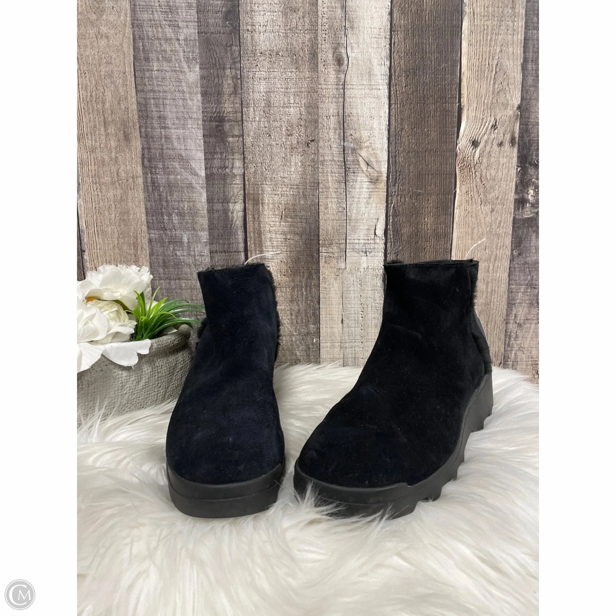 Chelsea Design Comfort Cushion Boots Ankle Flats By Eileen Fisher In Black, Size: 9
