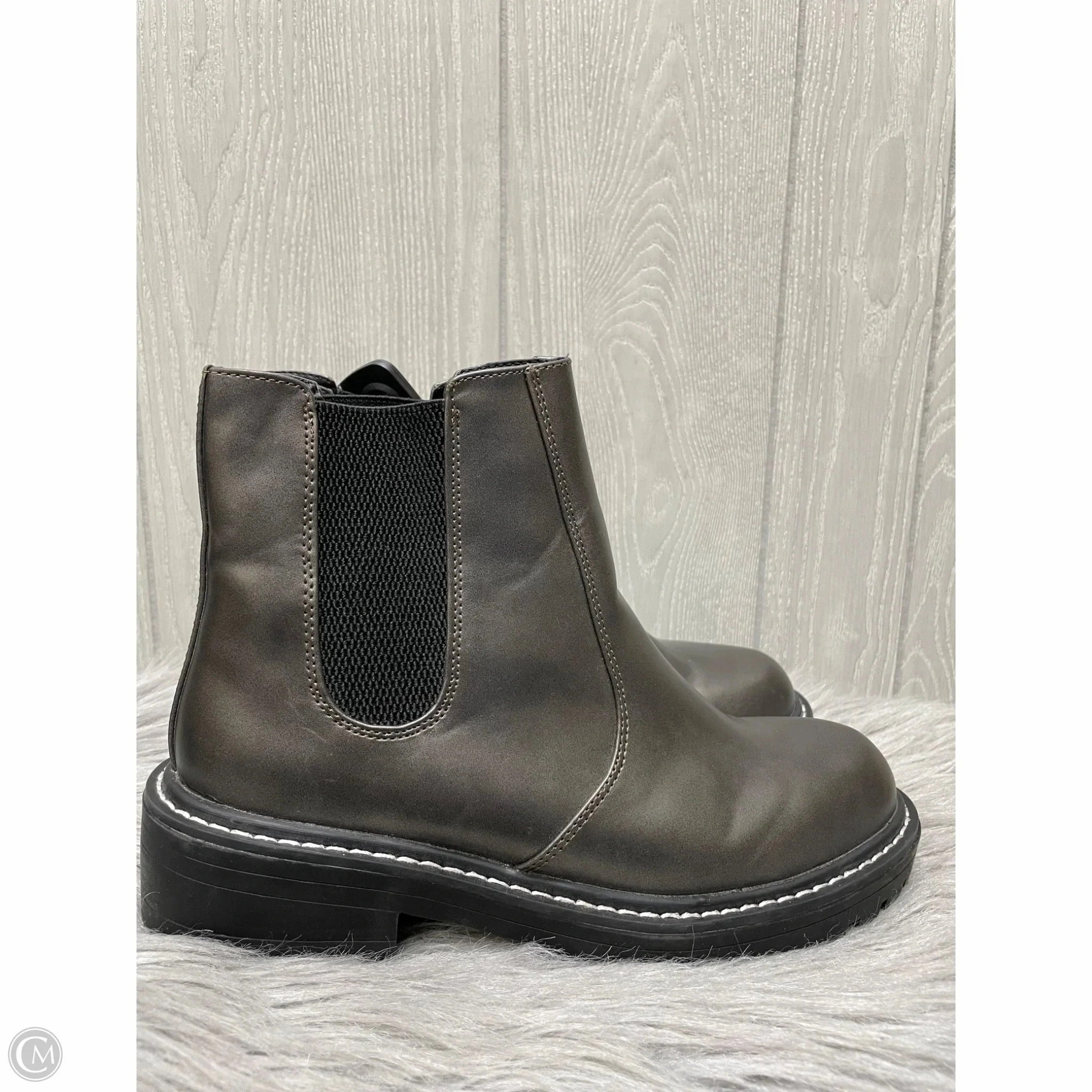 Boots Ankle Flats By Forever 21 In Grey, Size: 9 Brogue Detail
