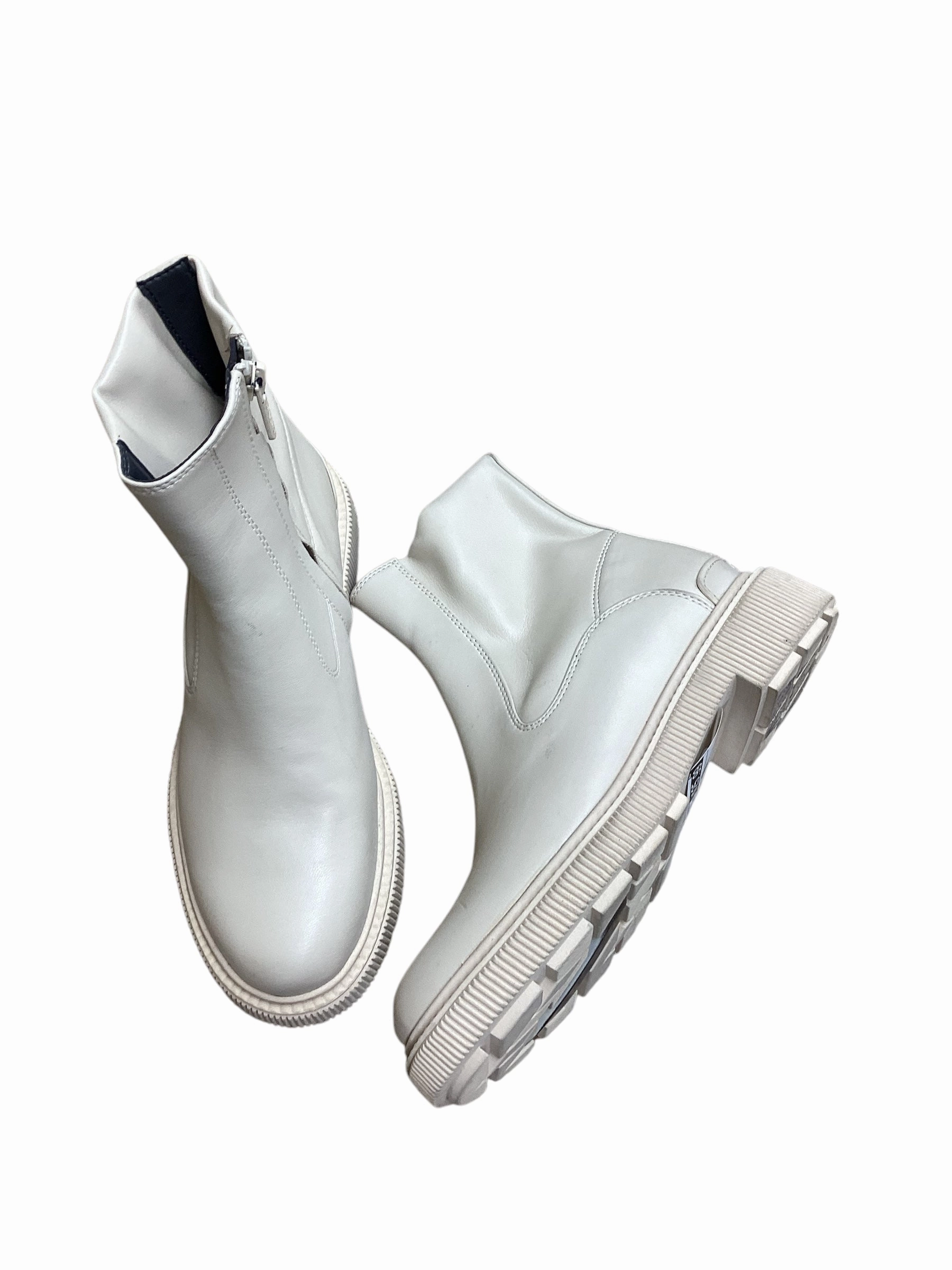 Boots Ankle Flats By Franco Sarto In Cream, Size: 6.5 Comfortable interior