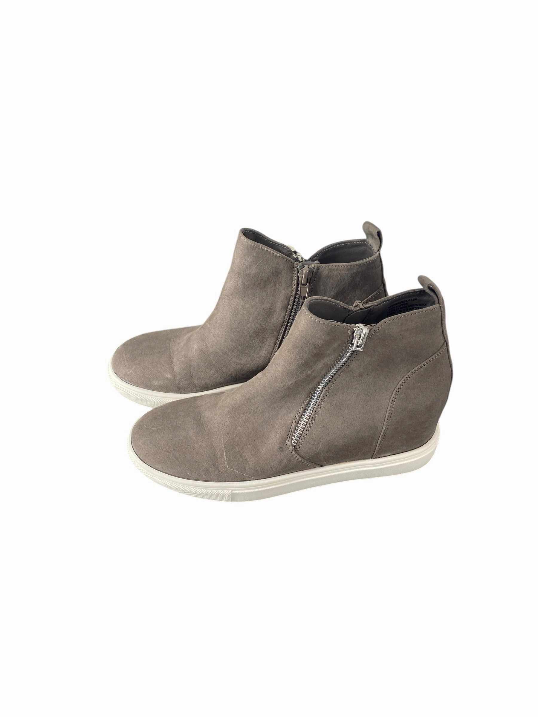 Neutral Foot Alignment Breathable Cold Weather Commuter Boots Ankle Flats By Madden Girl In Grey, Size: 6.5