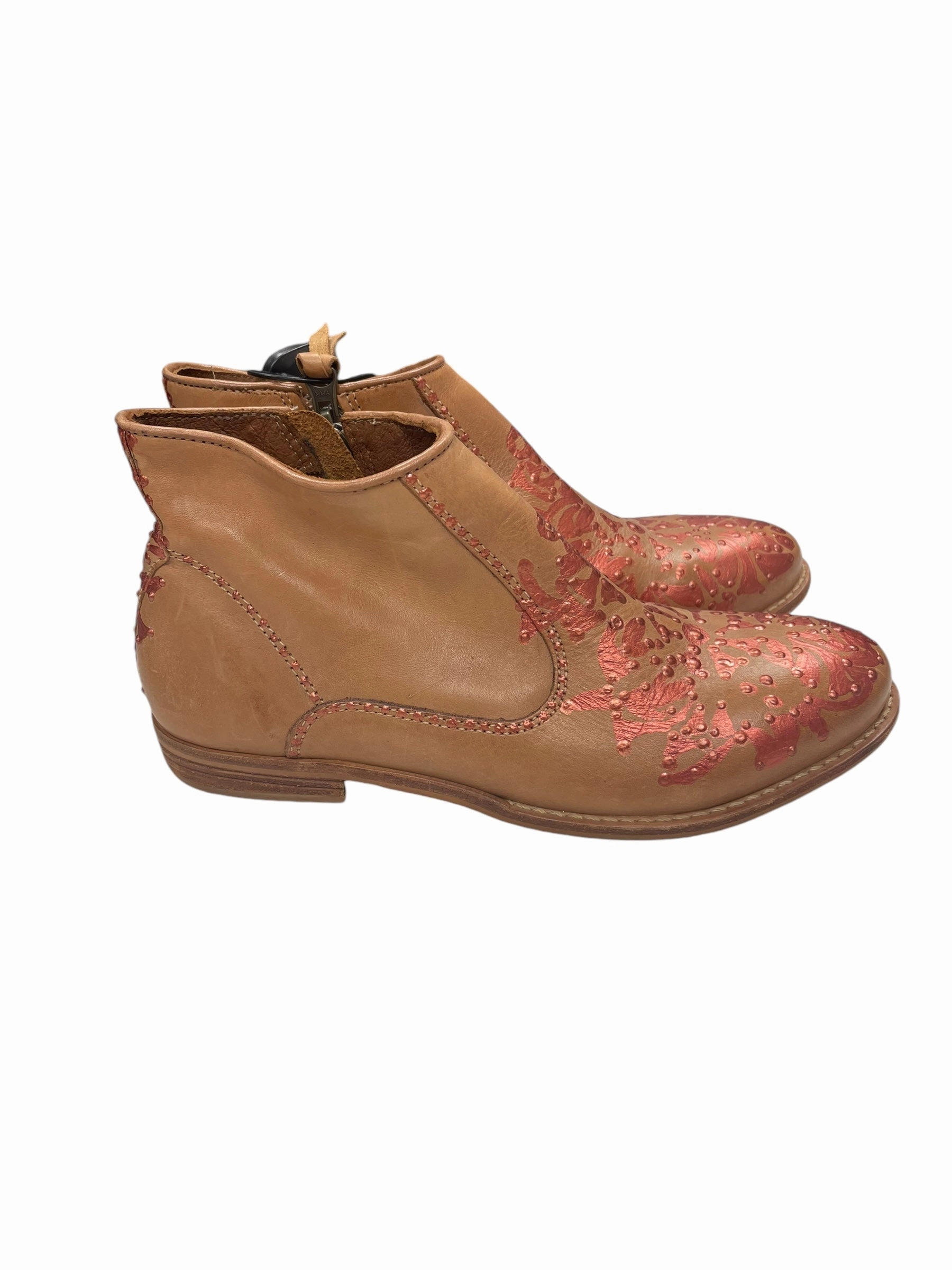 Trail Friendly Stable Structure Boots Ankle Flats By Matisse In Brown, Size: 7