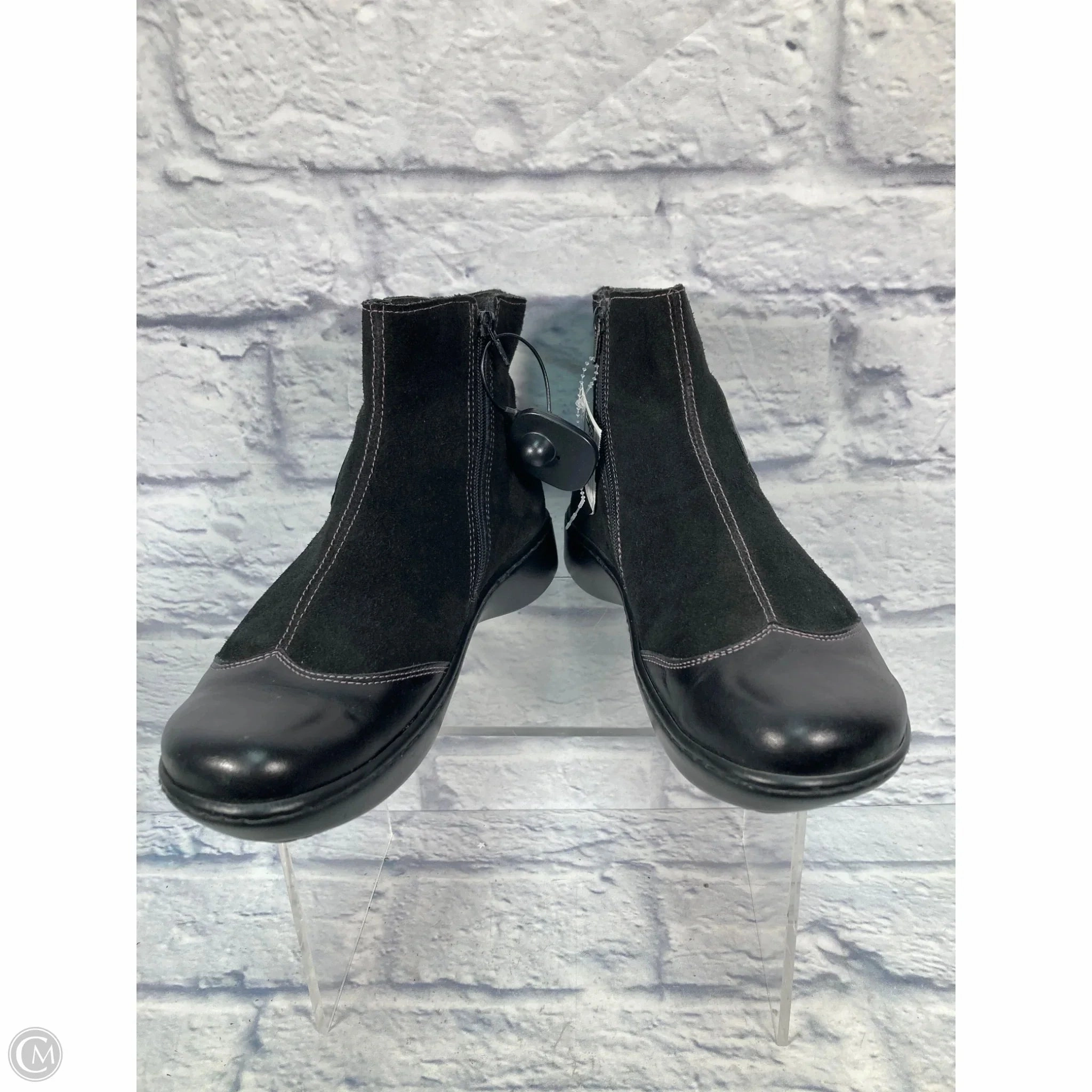Boots Ankle Flats By Naot In Black, Size: 11 Shock Absorbing Rough Terrain Minimal Mood