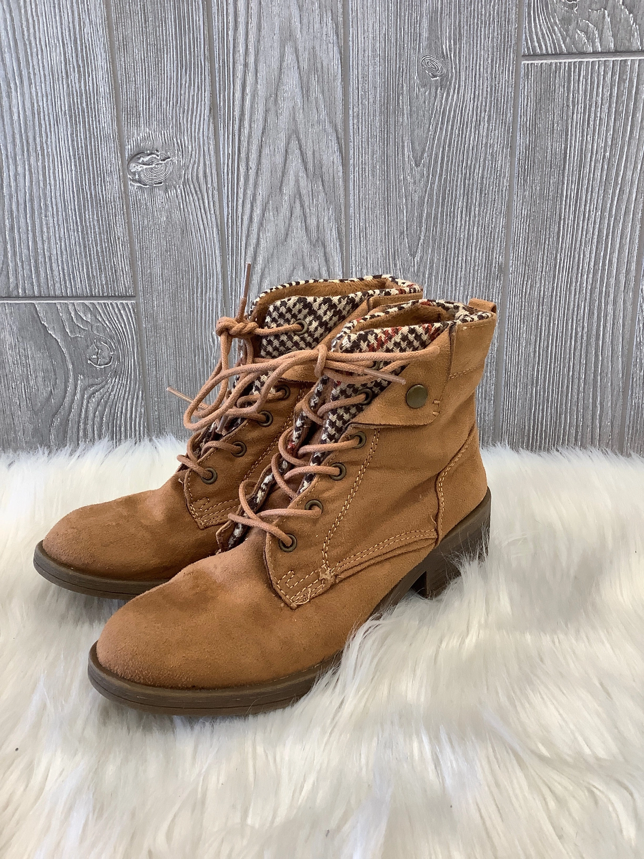 Comfortable interior Boots Ankle Flats By Rock And Candy In Brown, Size: 7