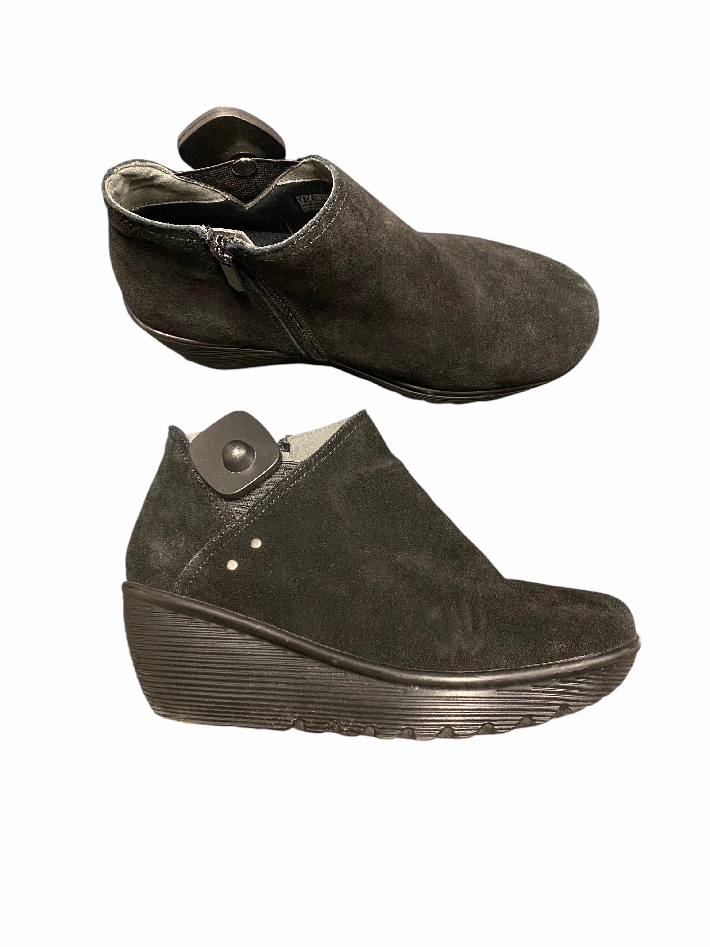 Boots Ankle Flats By Skechers In Black, Size: 9 Customizable Fit Features