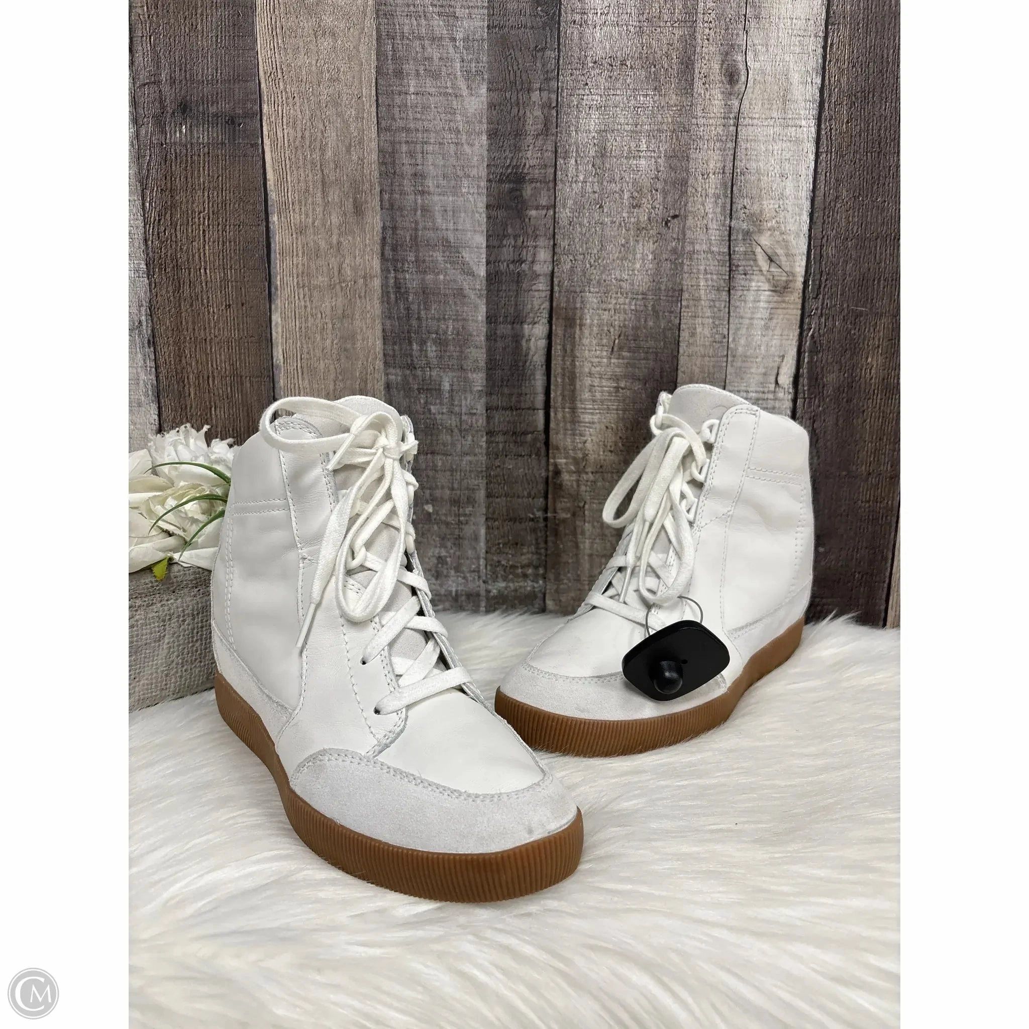 All Weather Rural Traveler Insulated Snow Trekker Boots Ankle Flats By Sorel In White, Size: 8.5