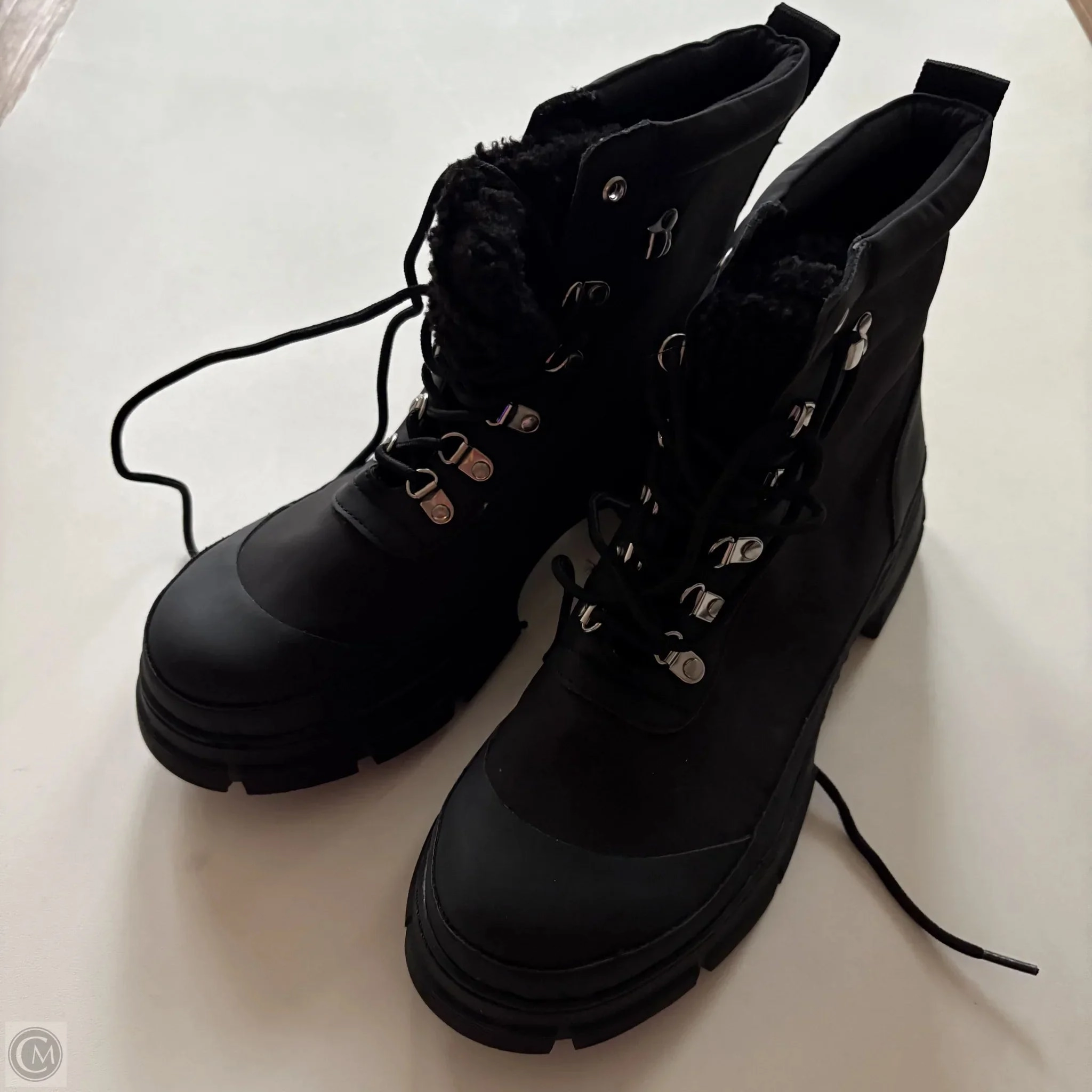Vintage Vibe Double Stitched Seams Boots Ankle Flats By Steve Madden  Size: 9