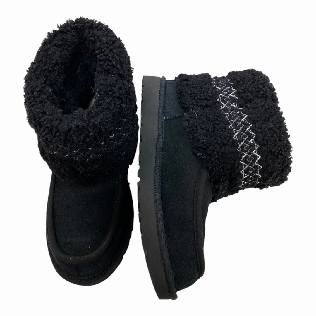 Low Profile Adventure Journey Sporty Vibe Boots Ankle Flats By Ugg In Black, Size: 7