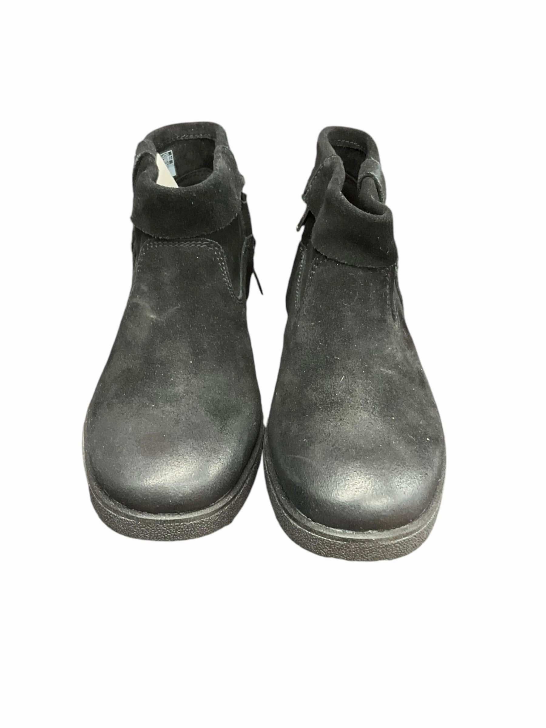 Classic Stylish Footwear Boots Ankle Flats By Ugg In Black, Size: 7