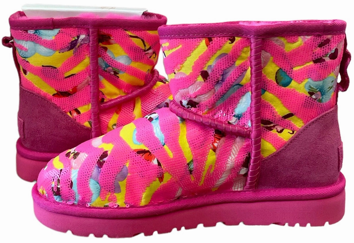 Quality Design Boots Ankle Flats By Ugg  Size: 5
