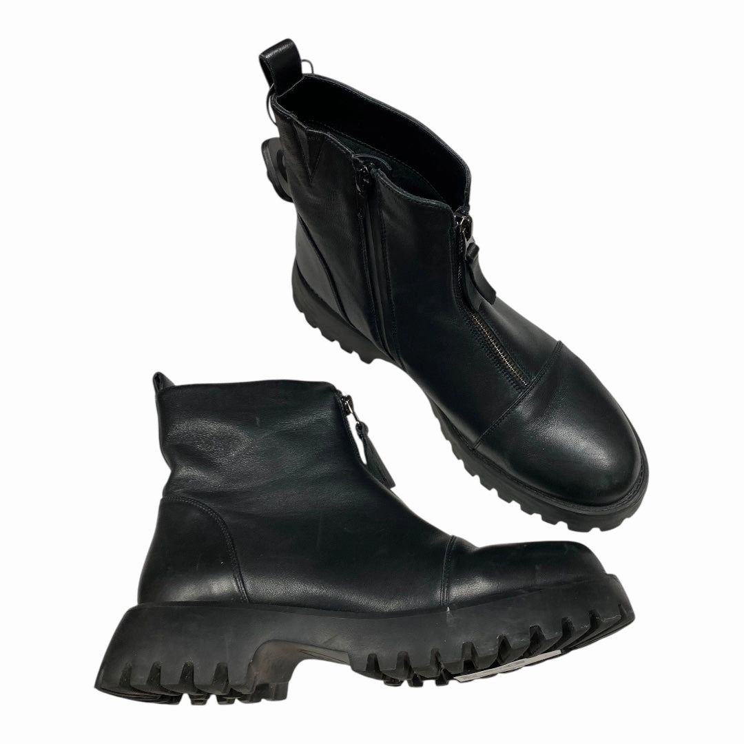 Grippy Outsole Weekend Wanderer Boots Ankle Flats By Vaneli In Black, Size:8