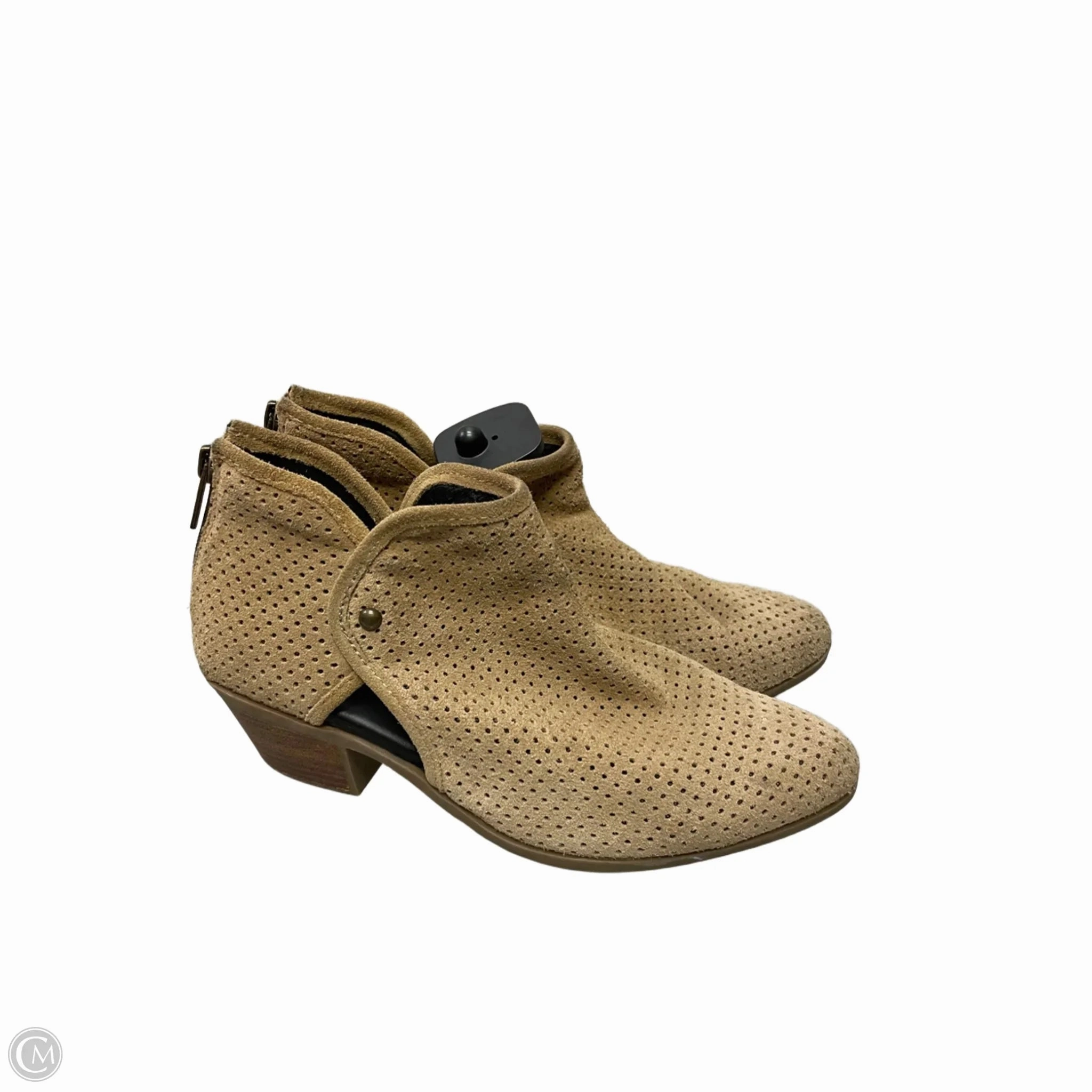 Boots Ankle Heels By Adam Tucker In Tan, Size: 7.5 Flexible Material Padded Interior Outdoor Explorer