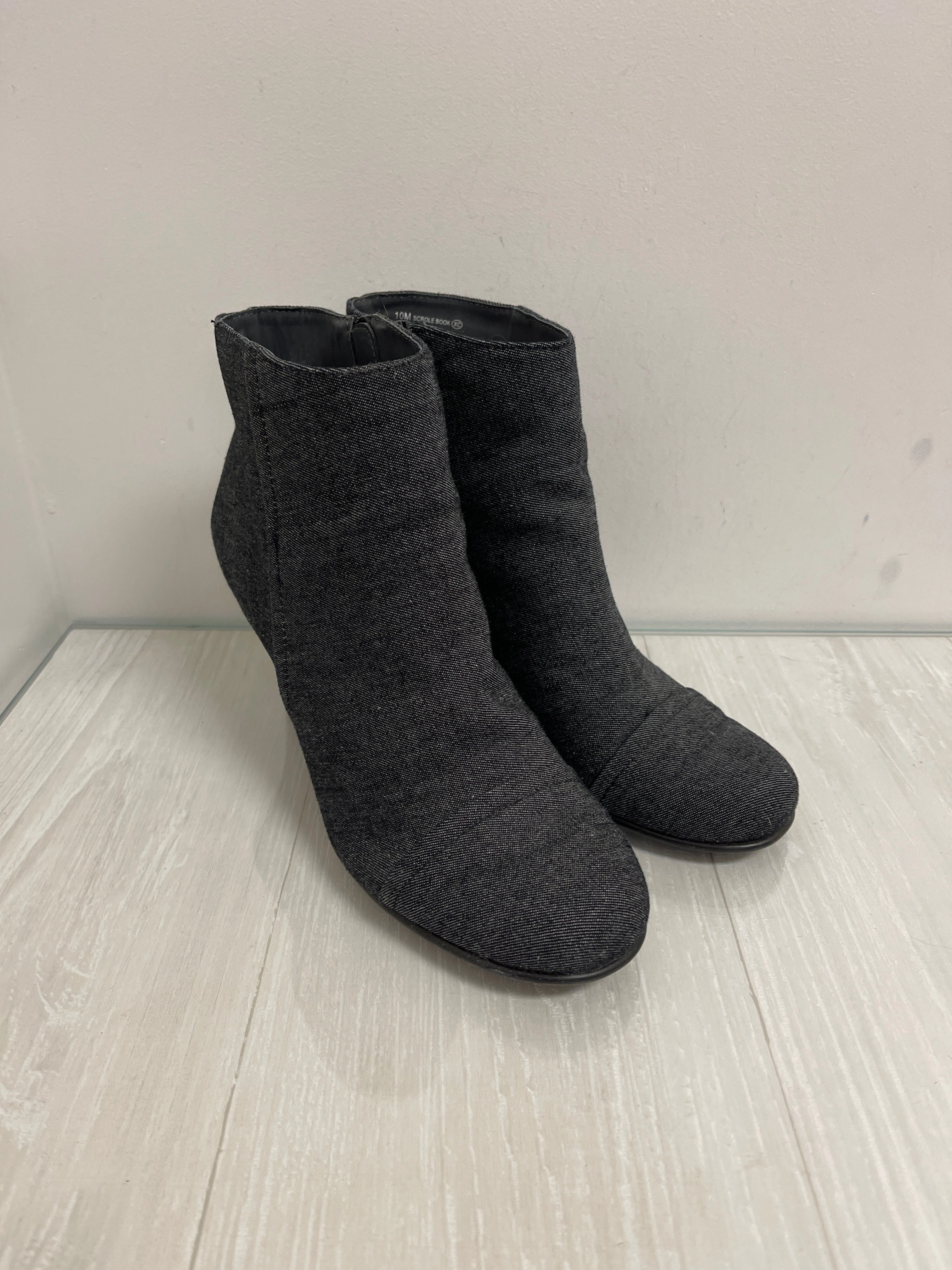 Shock Absorbing Rainy Day Commuter Zip   Up Design Boots Ankle Heels By Aerosoles In Grey, Size: 10
