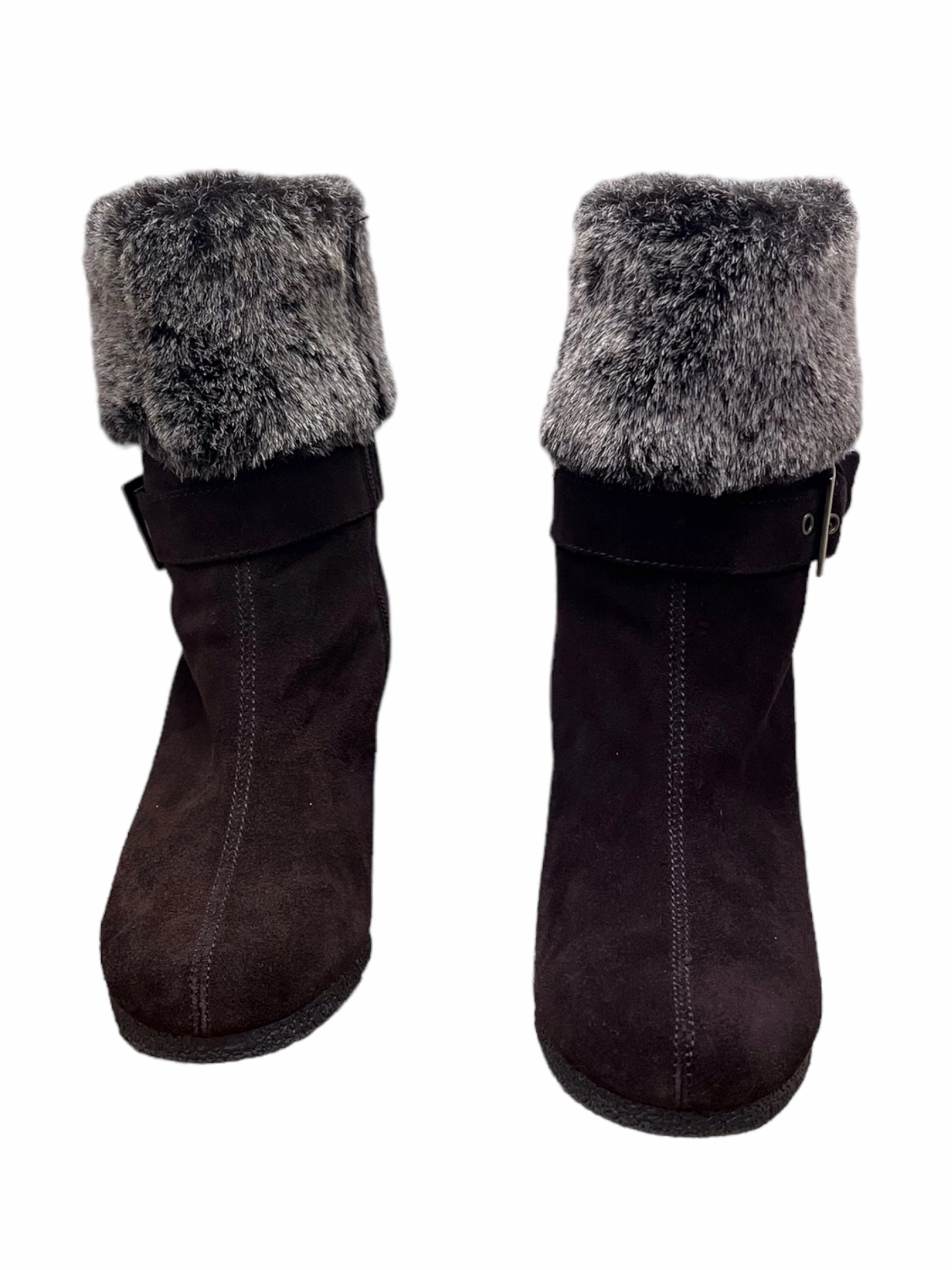 Low Profile Rough Terrain Boots Ankle Heels By Aerosoles  Size: 6.5