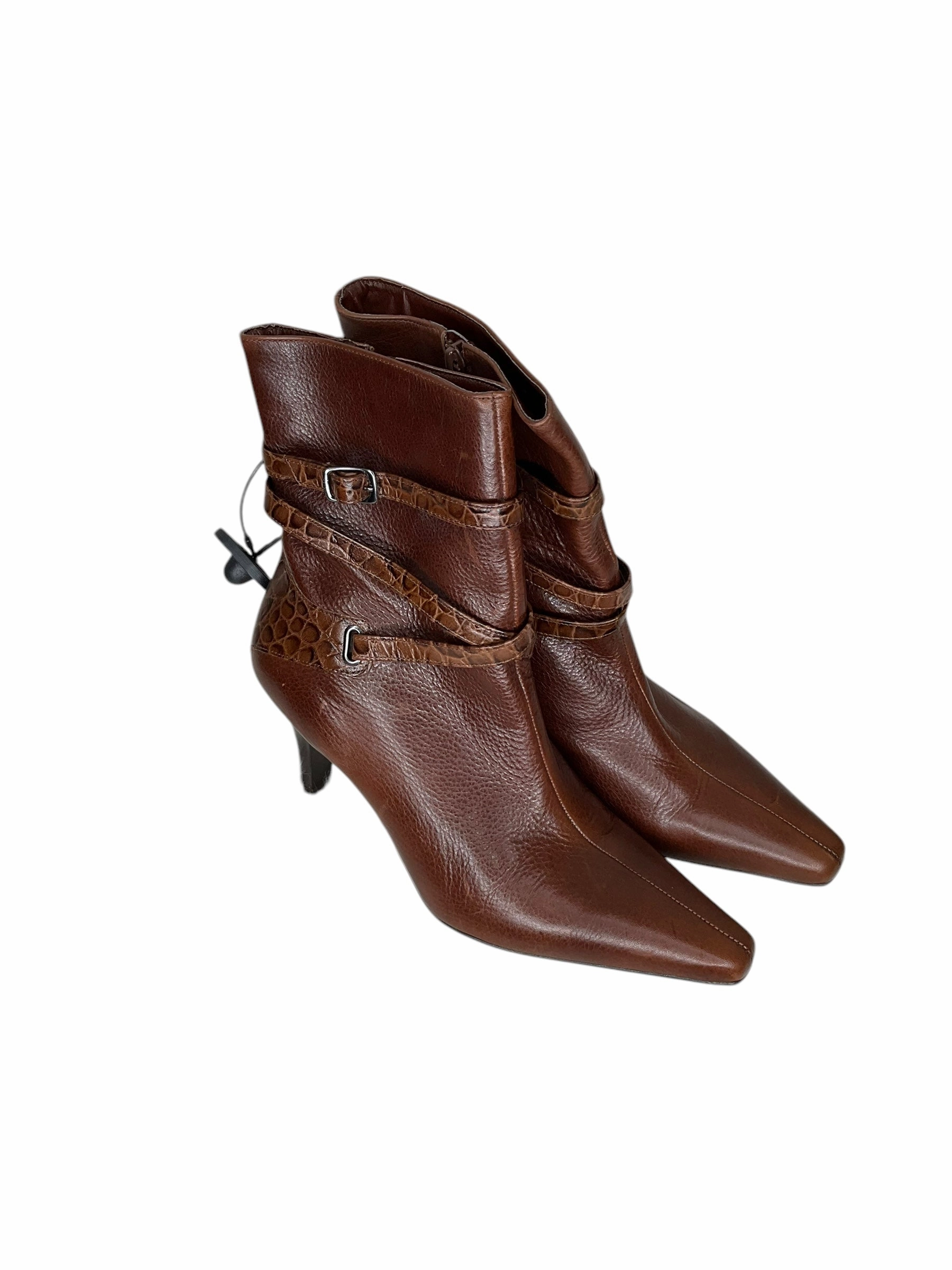 Boots Ankle Heels By Antonio Melani In Brown, Size: 7.5 Hard Trail Feather Light Mountain Climber