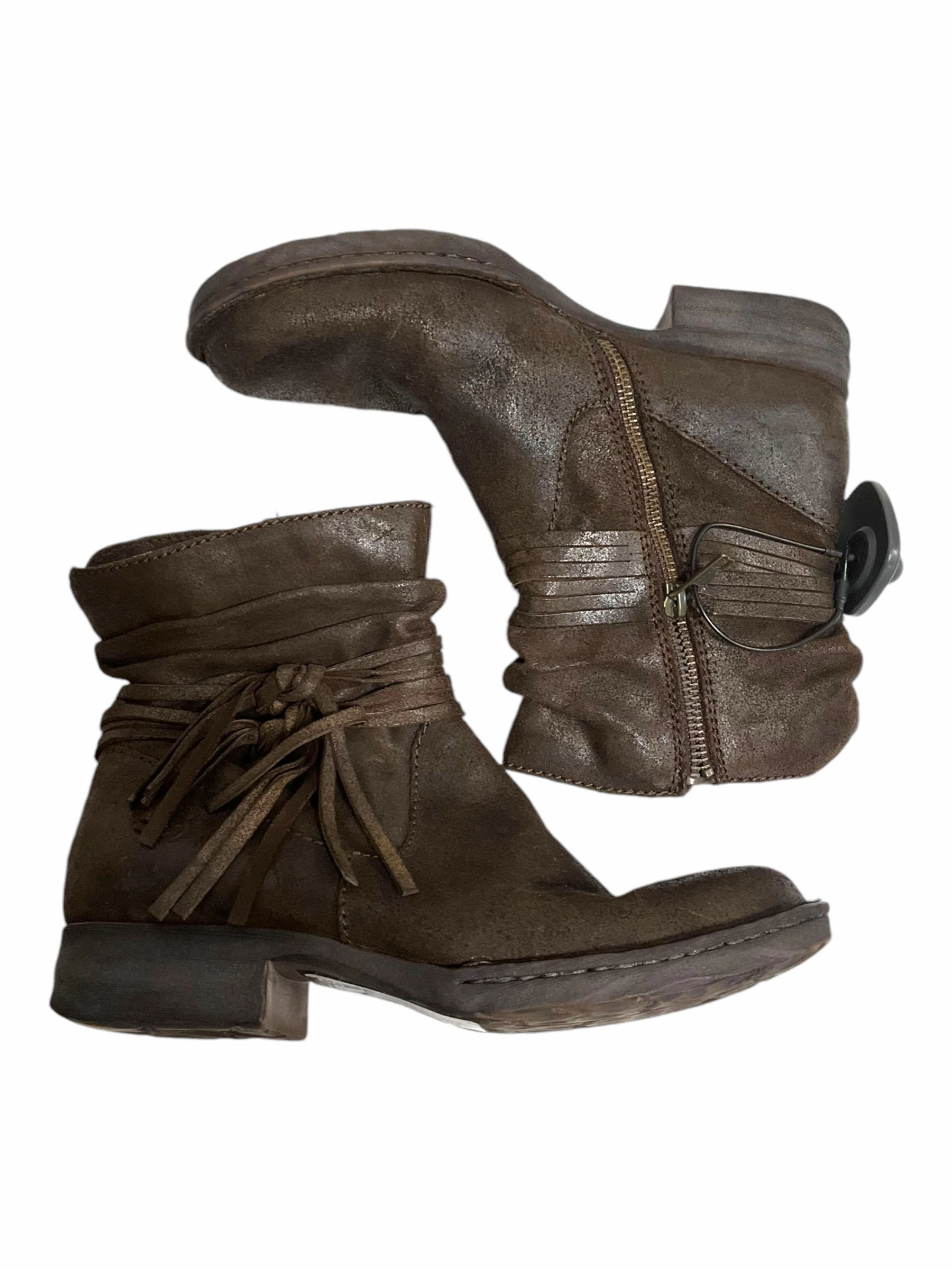Durable Shell Windy Weather Eco Material Rough Trail Hiker Boots Ankle Heels By Born In Brown, Size: 6.5