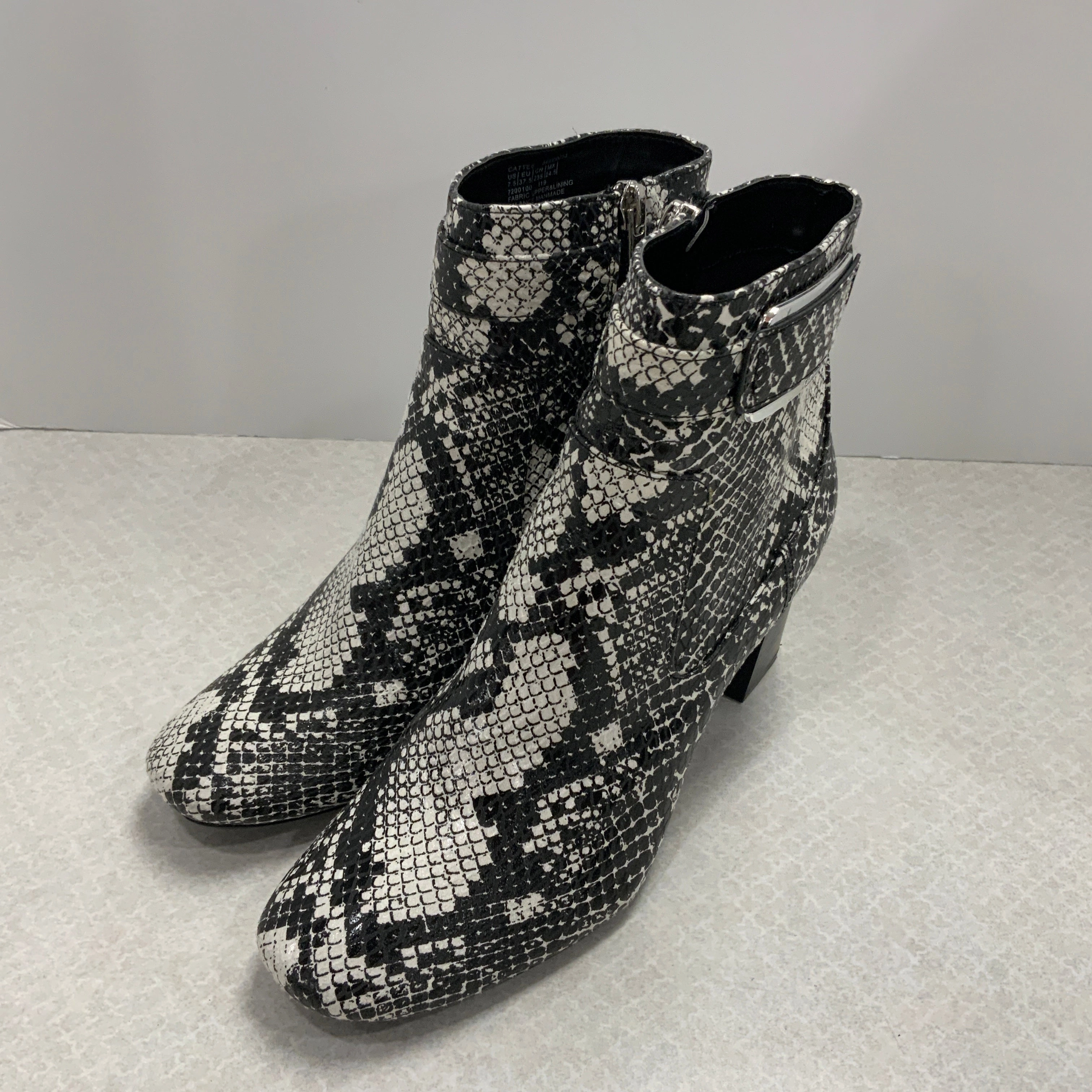Boots Ankle Heels By Calvin Klein In Black, Size: 7.5 Easy Wear Desert Wear