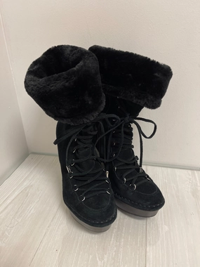 Boots Ankle Heels By Calvin Klein In Black, Size: 7 Sturdy sole