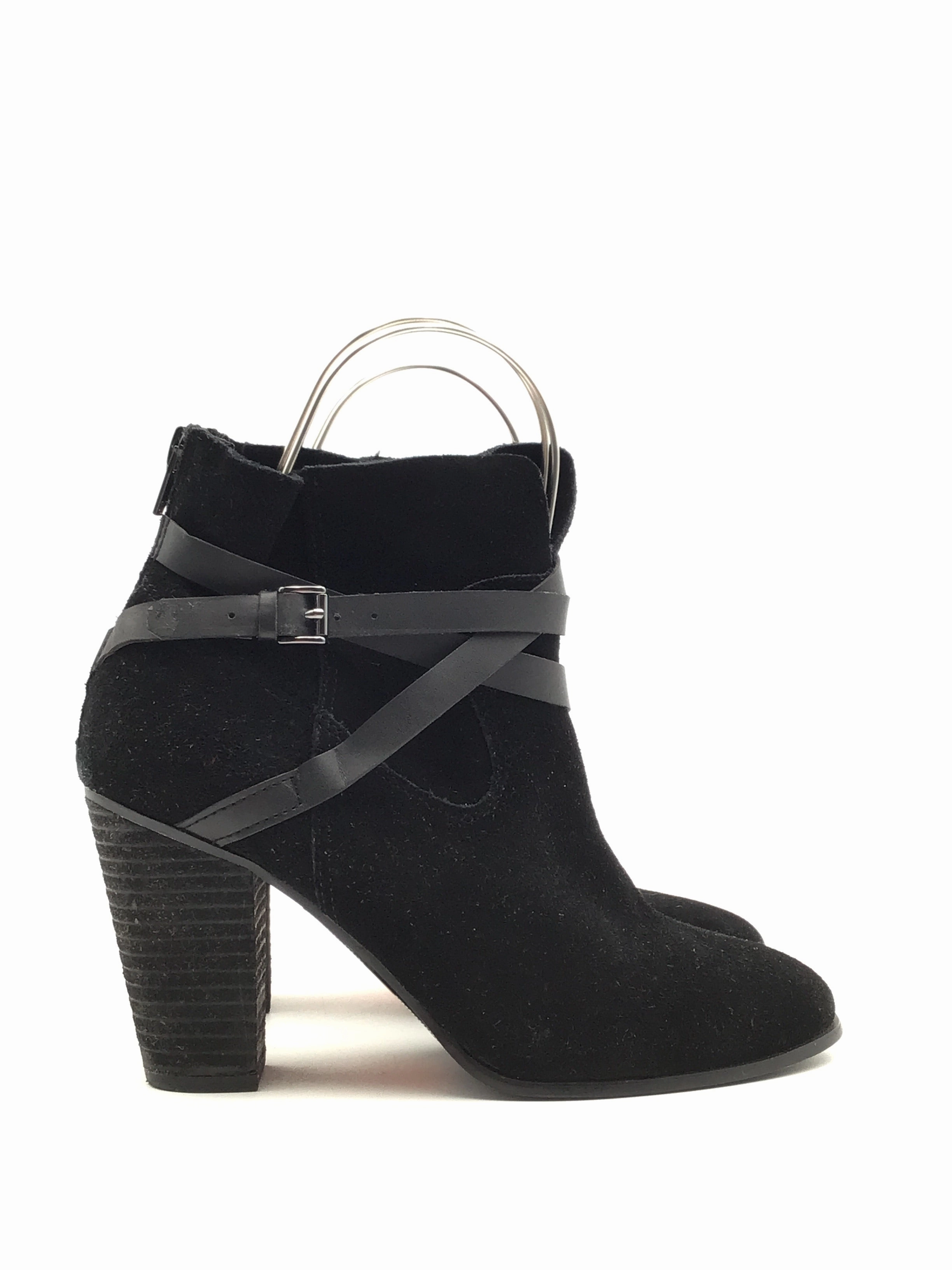 Casual Elegance Boots Ankle Heels By Carlos By Carlos Santana In Black, Size: 7