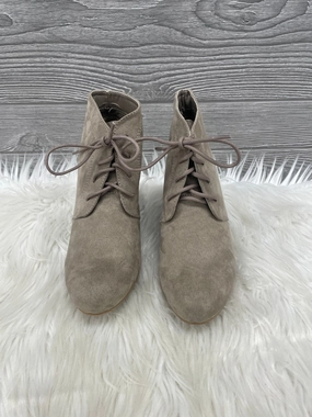 Everyday Pair Boots Ankle Heels By Charlotte Russe In Taupe, Size: 6