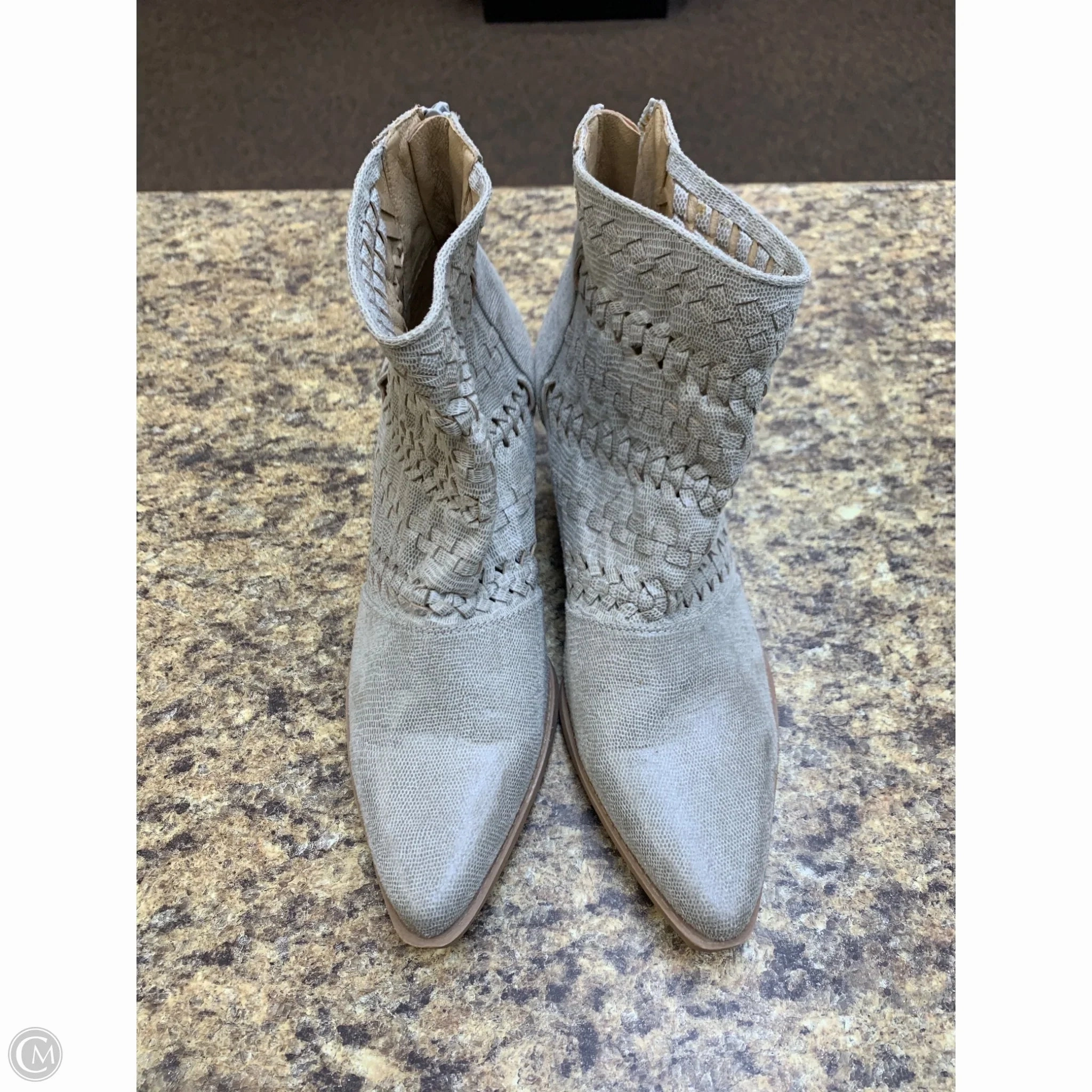 Boots Ankle Heels By Clothes Mentor In Beige, Size: 9 Compression Molding City Street