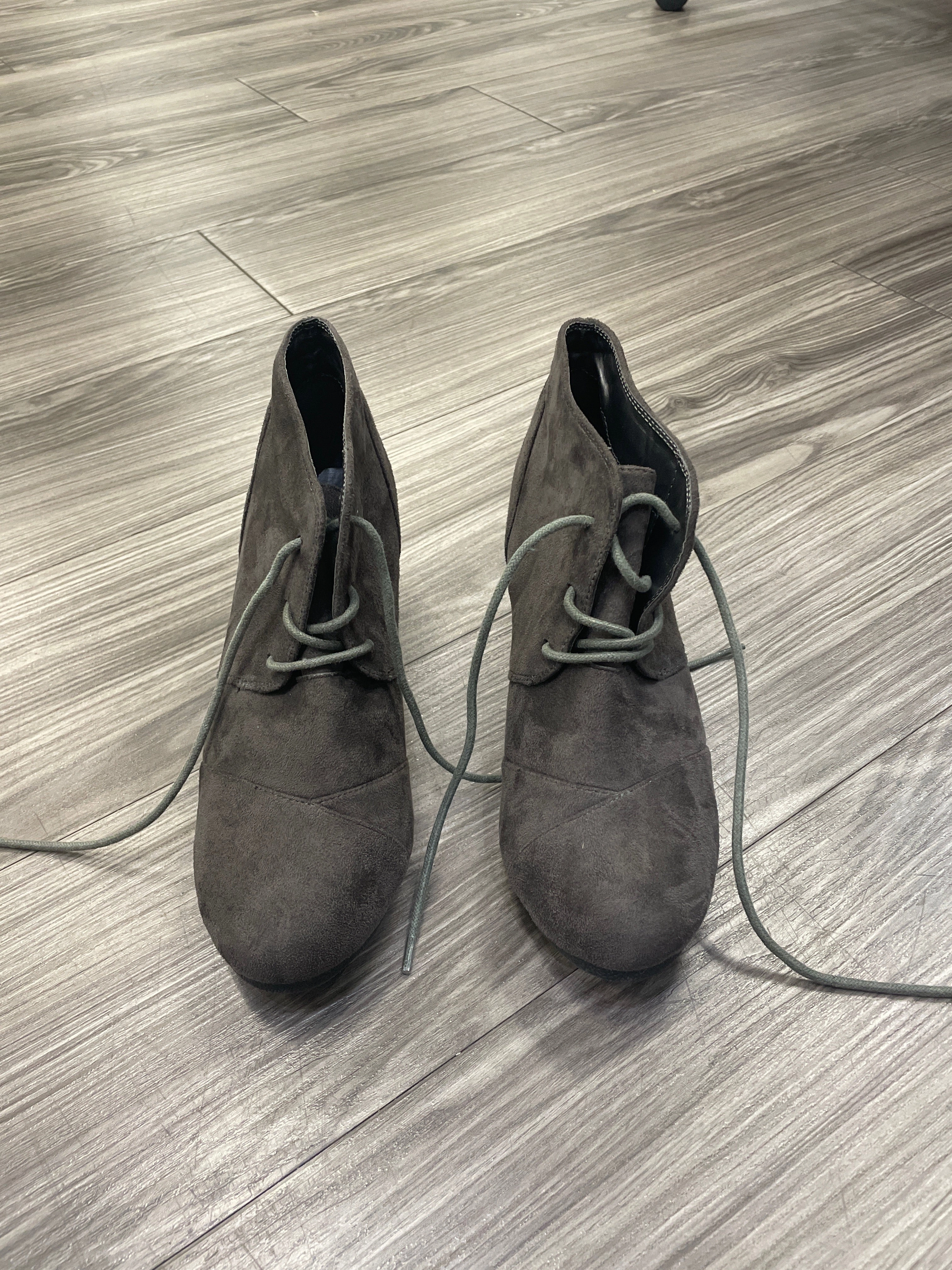 Boots Ankle Heels By Clothes Mentor In Brown, Size: 9 Breathable Active Nomad Modern Minimal