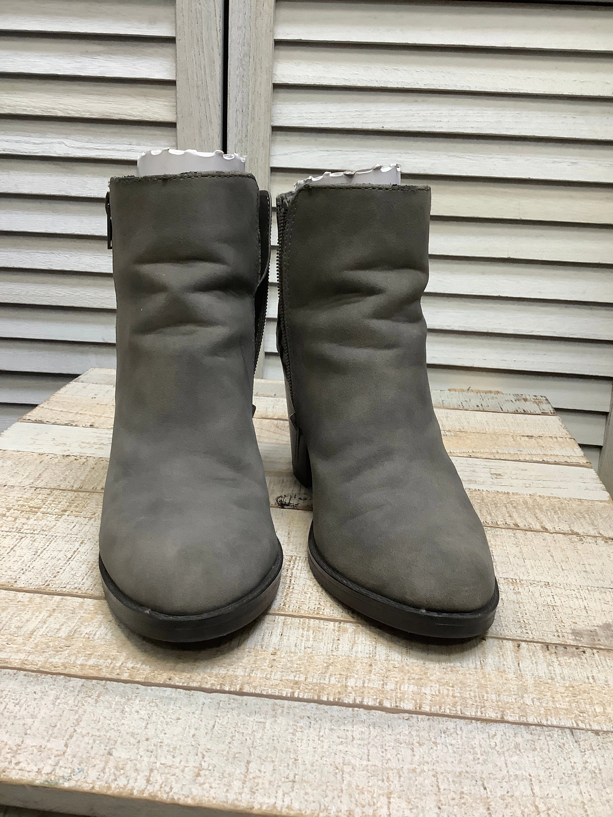 Boots Ankle Heels By Clothes Mentor In Grey, Size: 6 Premium Performance Flexible Frame Night Travel